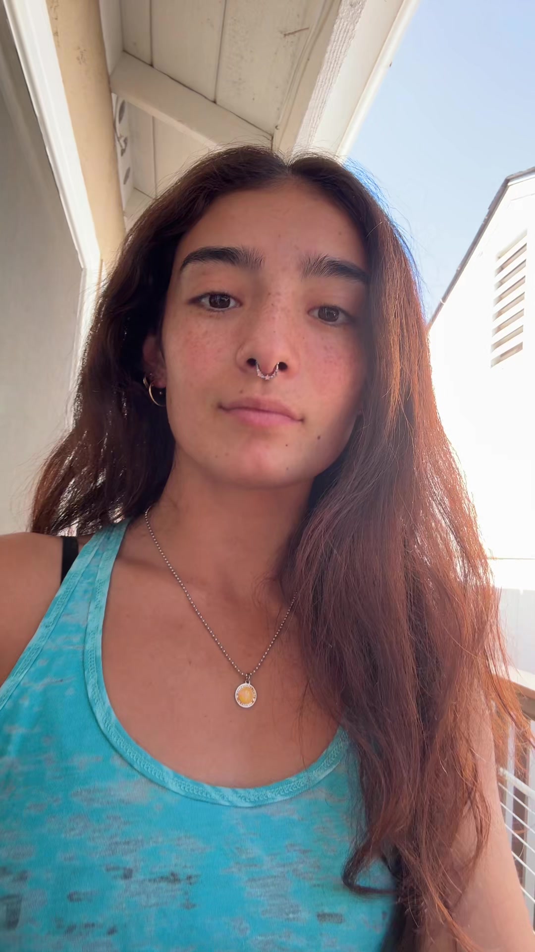 @r0ckytalkie