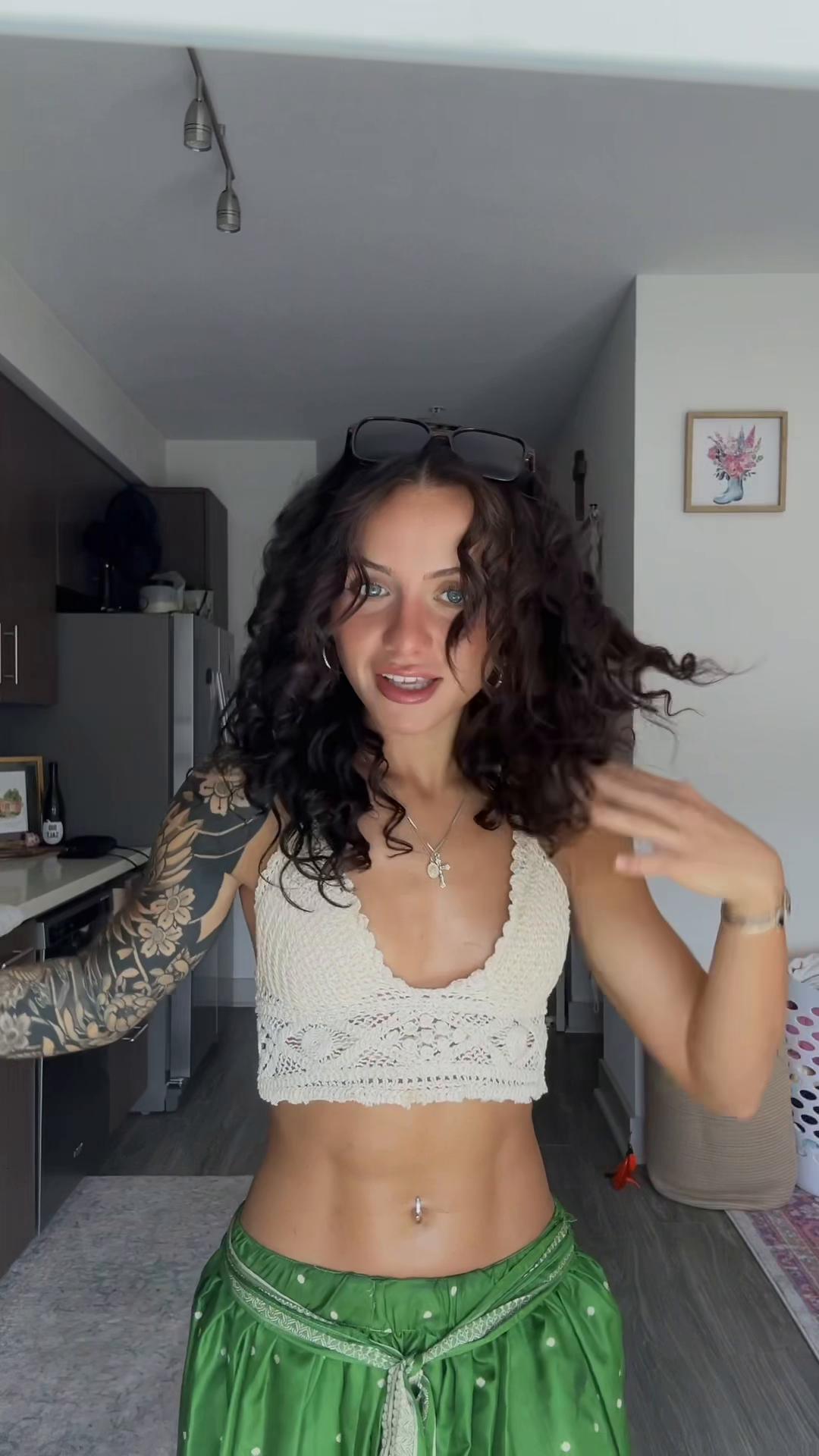 @issyelena23