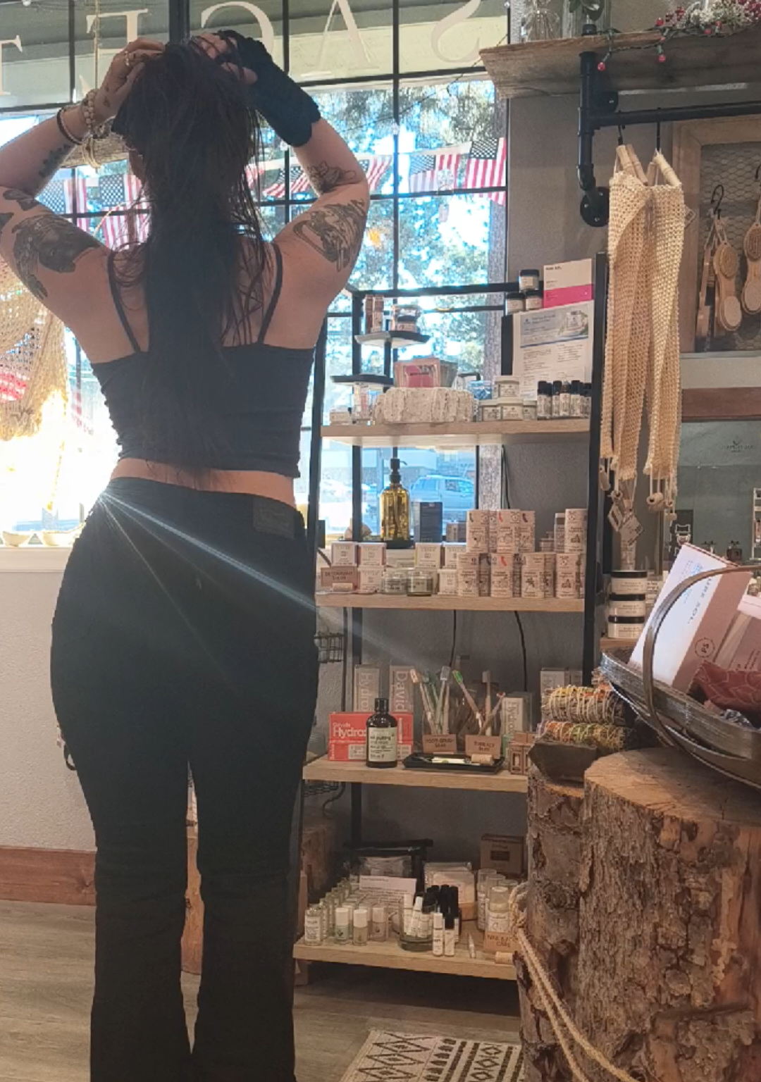 @lainielouuu