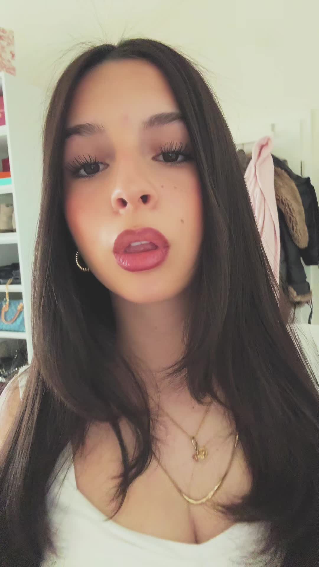 @𝐬𝐞𝐥𝐢𝐧