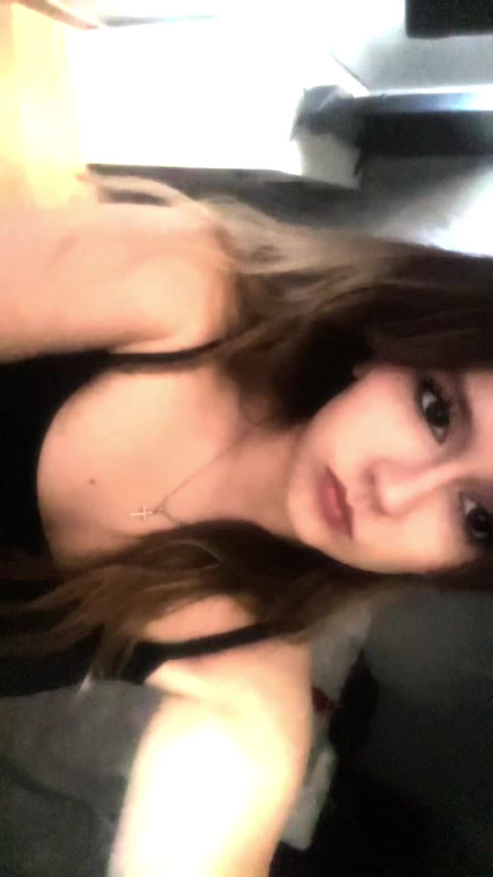@𝔸𝕝𝕚 ✰