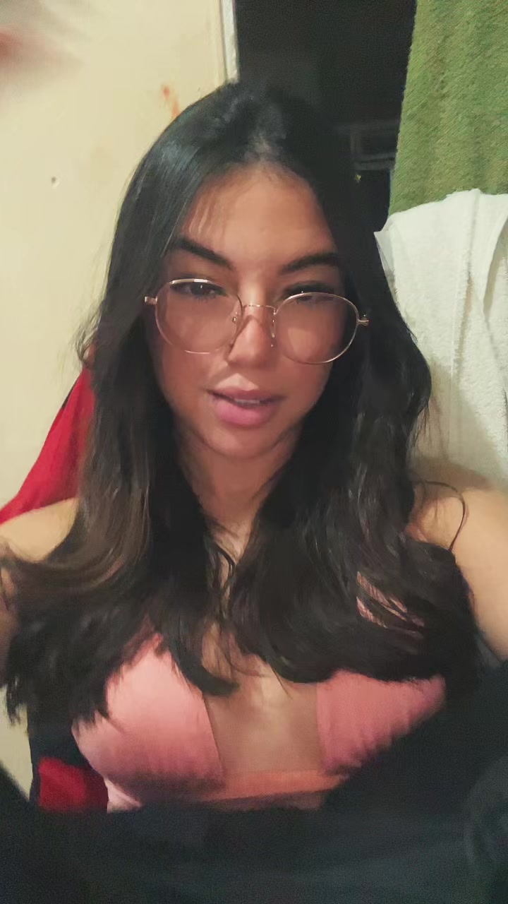@•EMILLY•