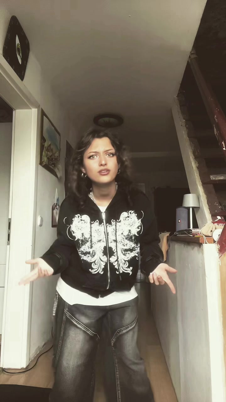 @</3