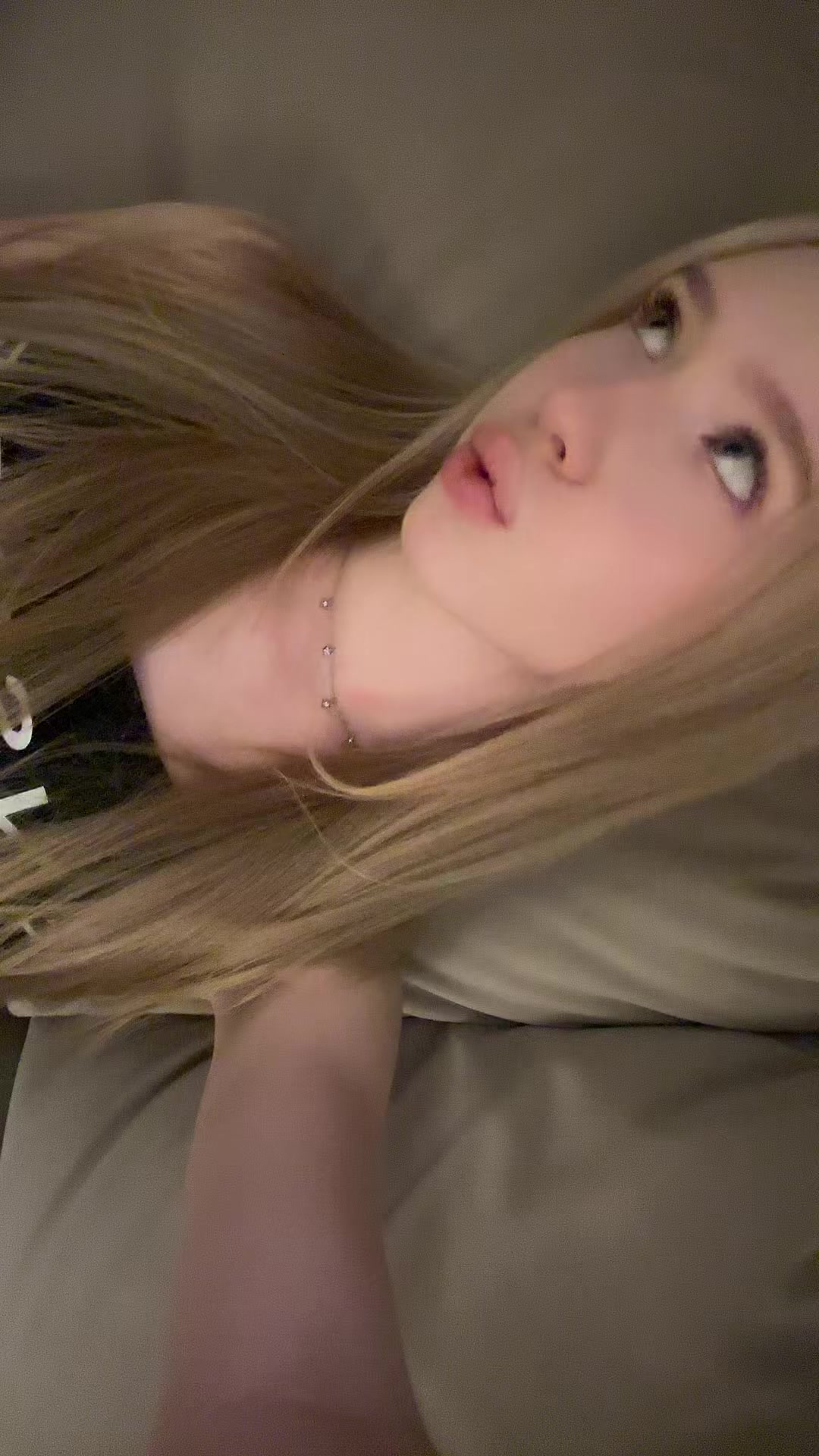 @😸