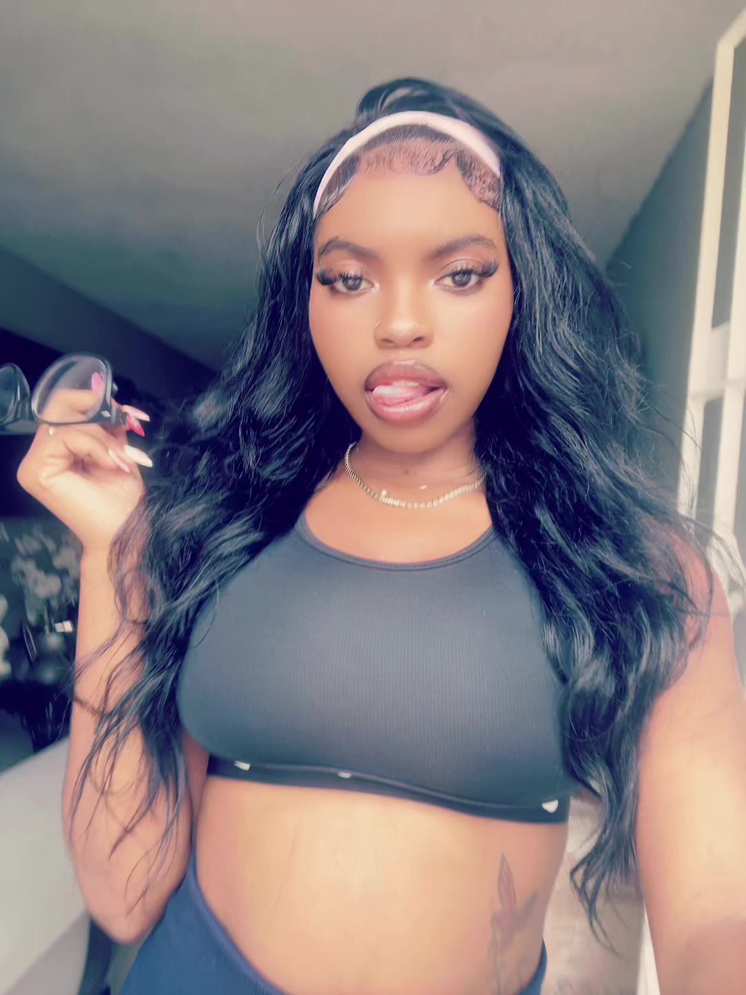 @The Queen of theemenaces 🐍🥀