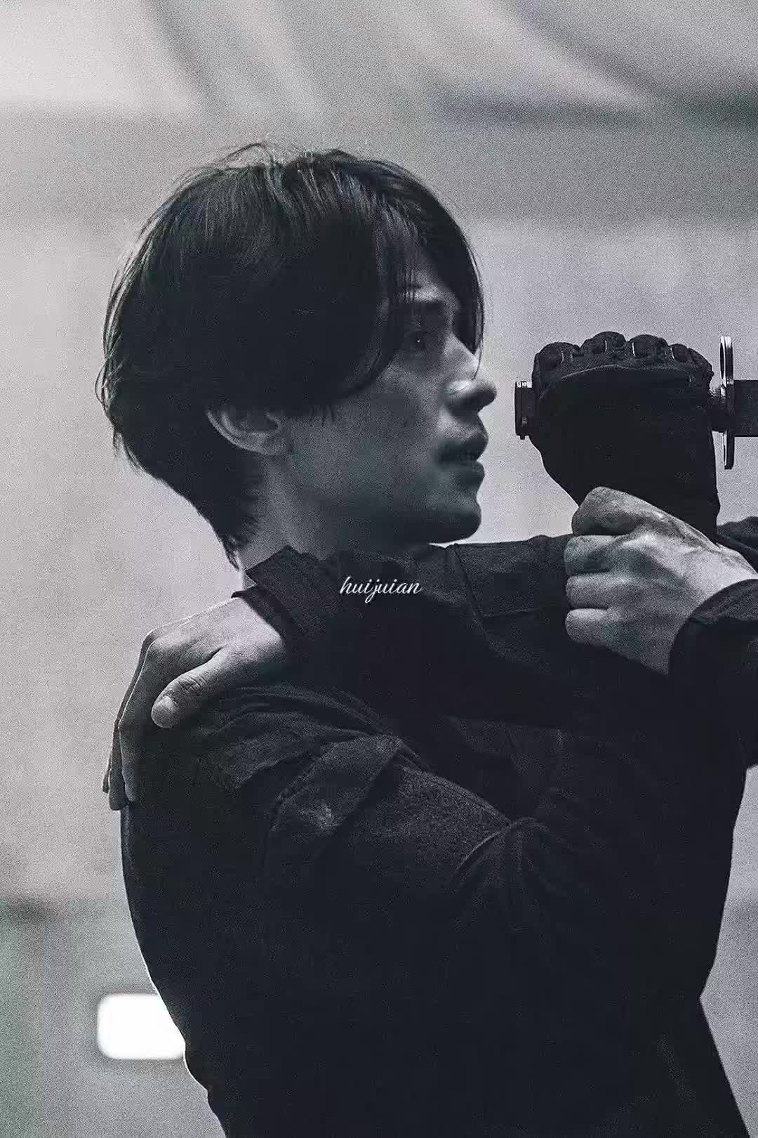 @huijuian || spooky in love