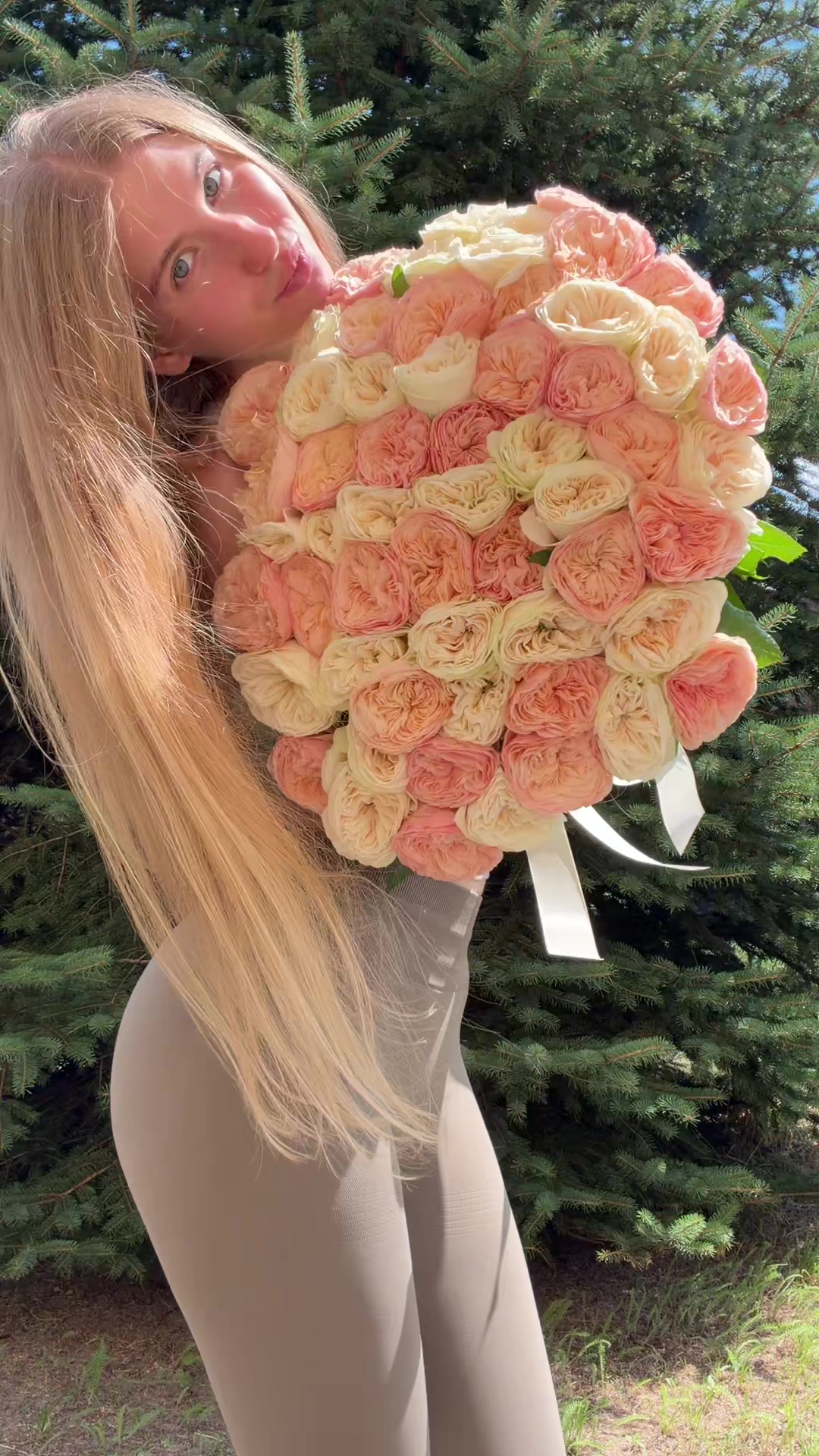 @Blondinka