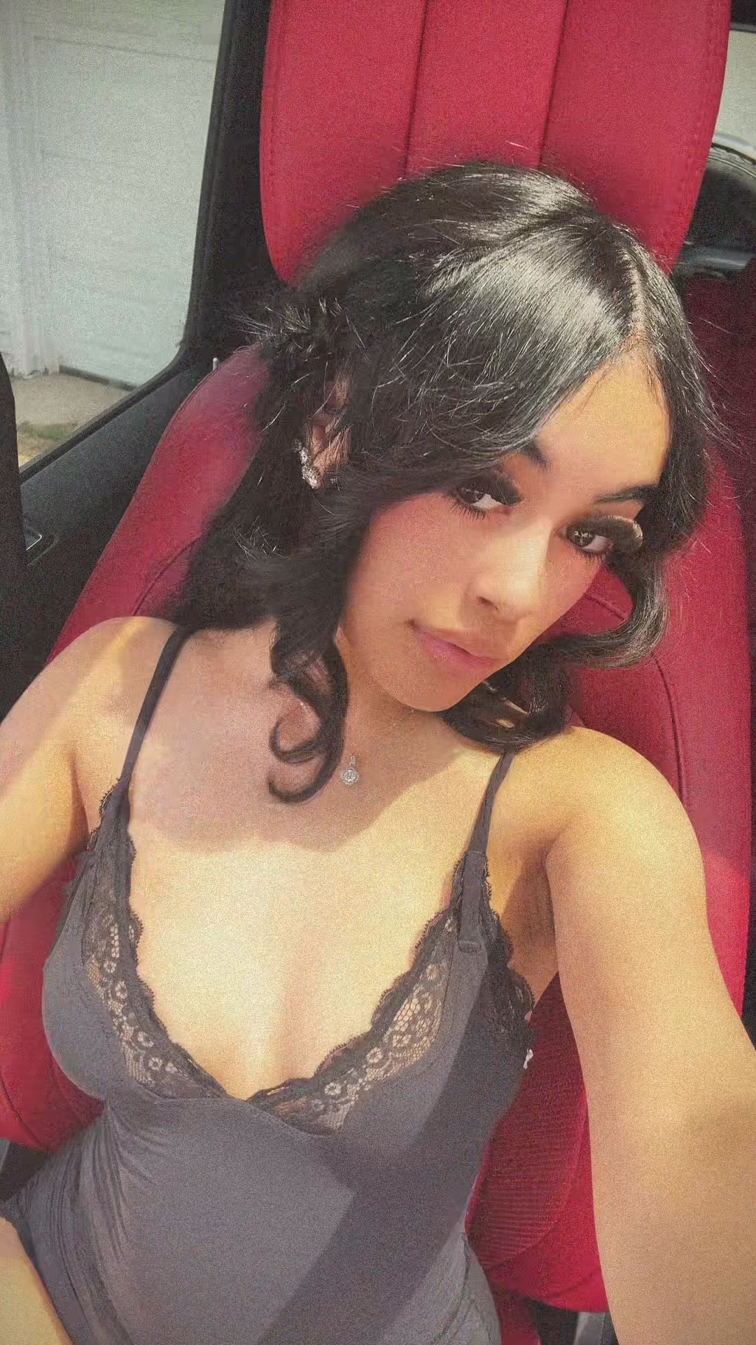 @5’0 big bootyy huzz