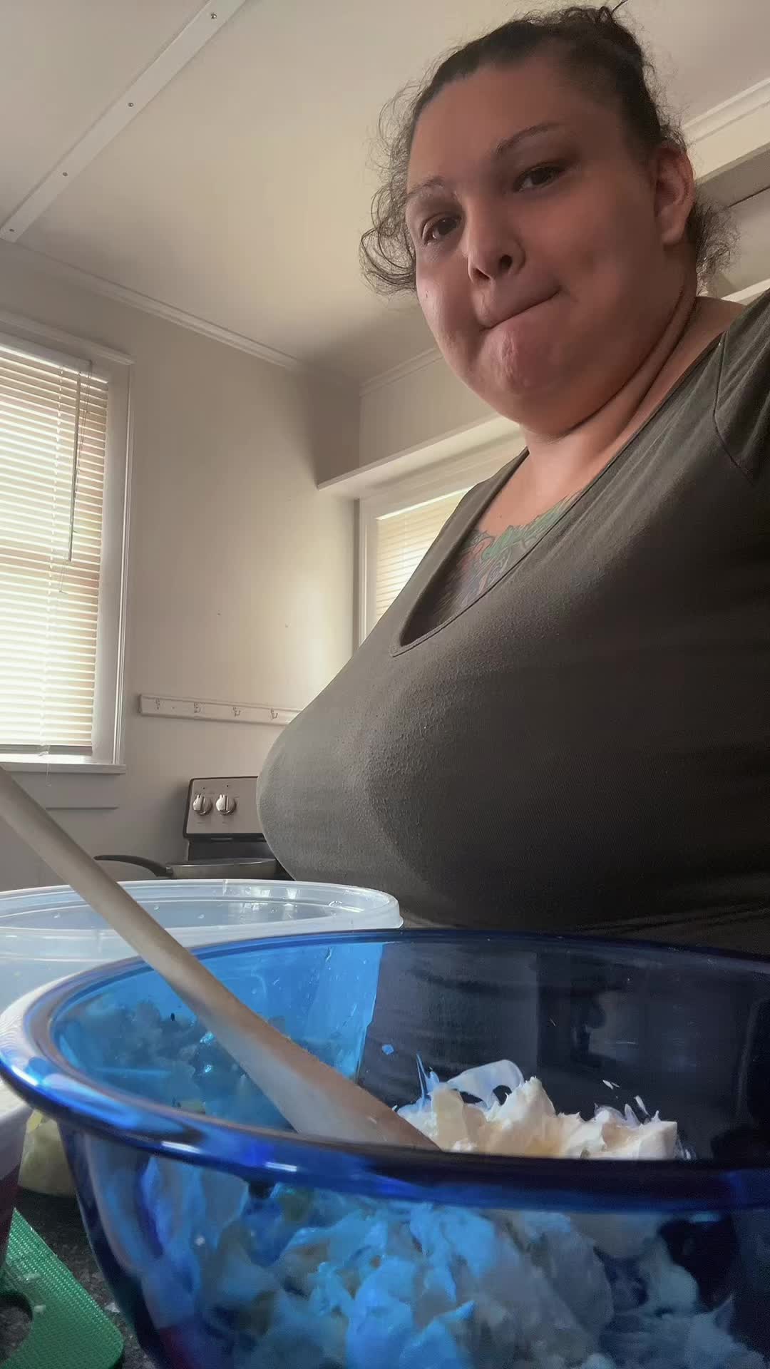@Krissymoomoo