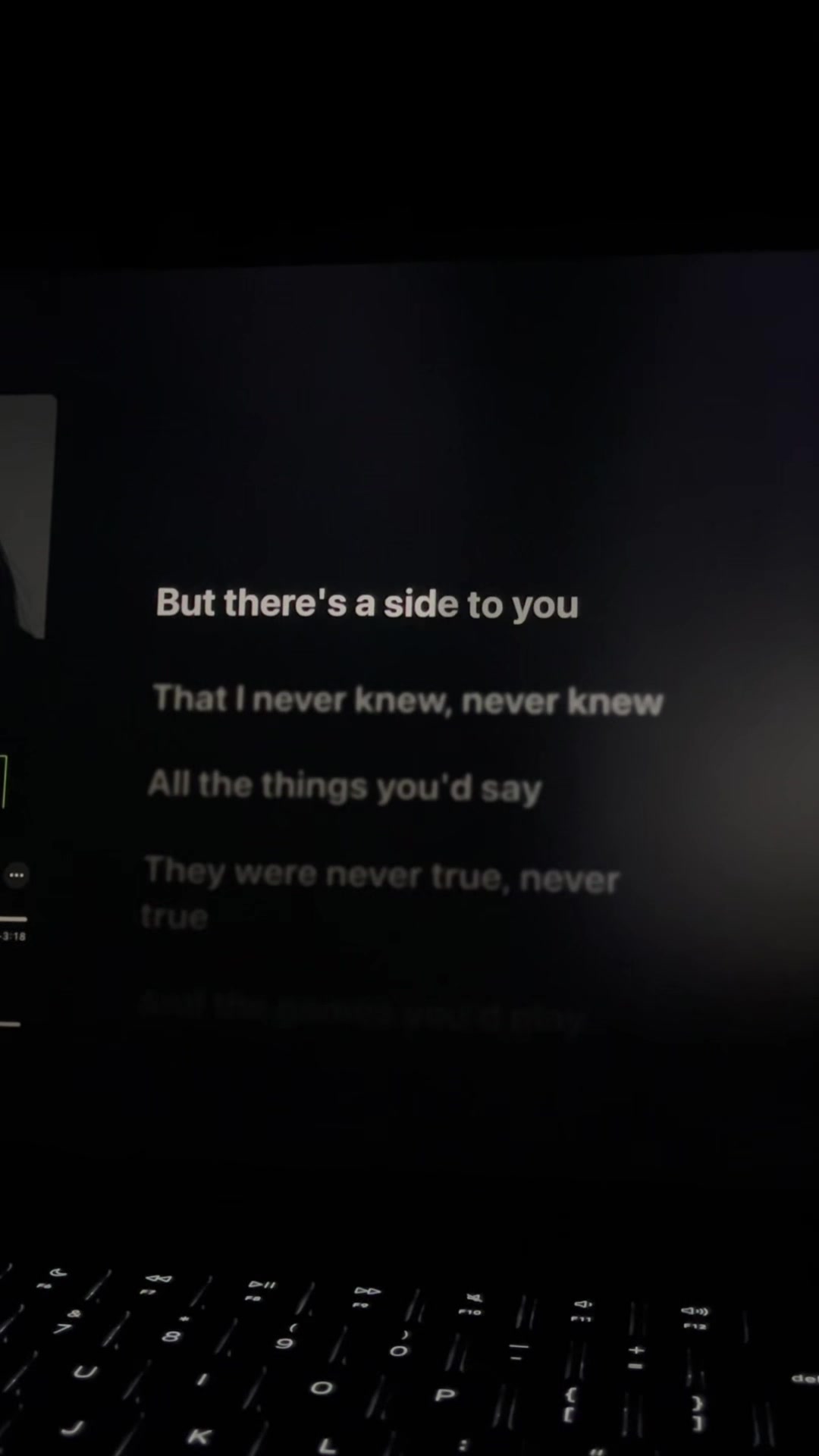 @🎧