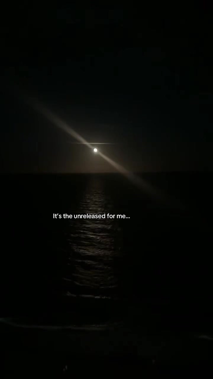@🕊️