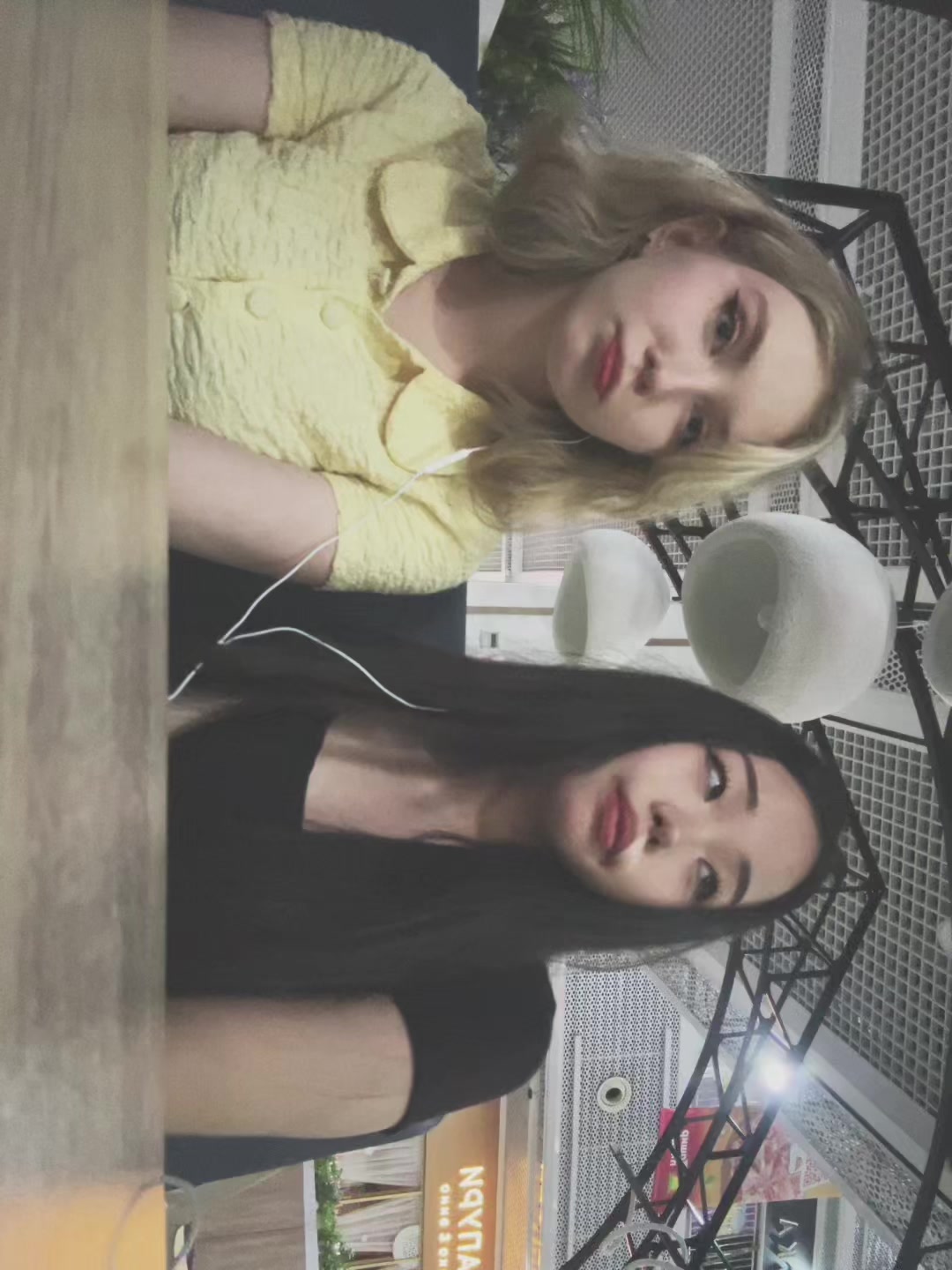 @kiss