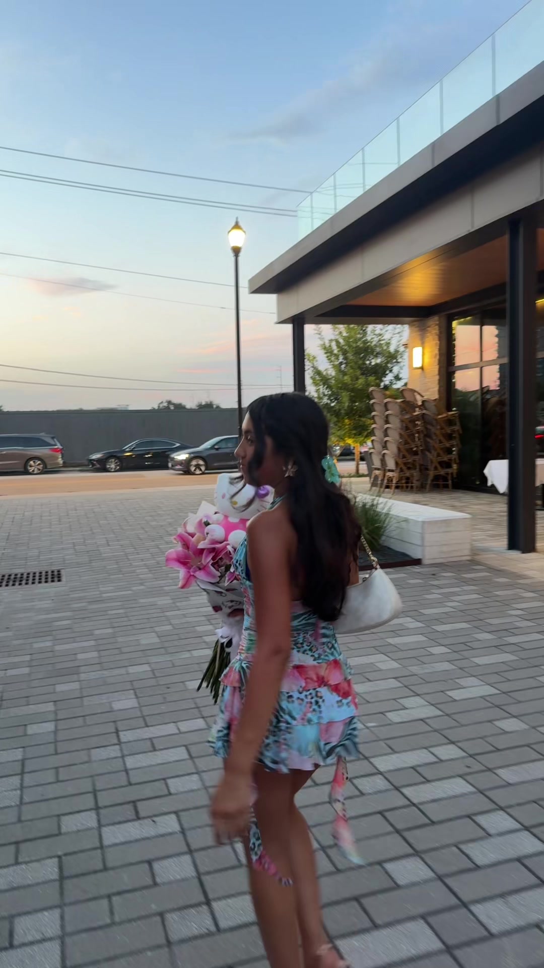 @⊱✿⊰