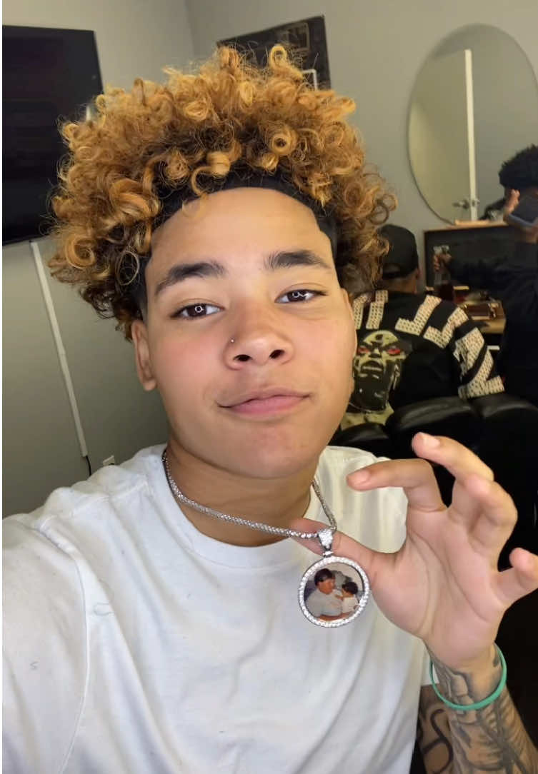 @Ambie🧸
