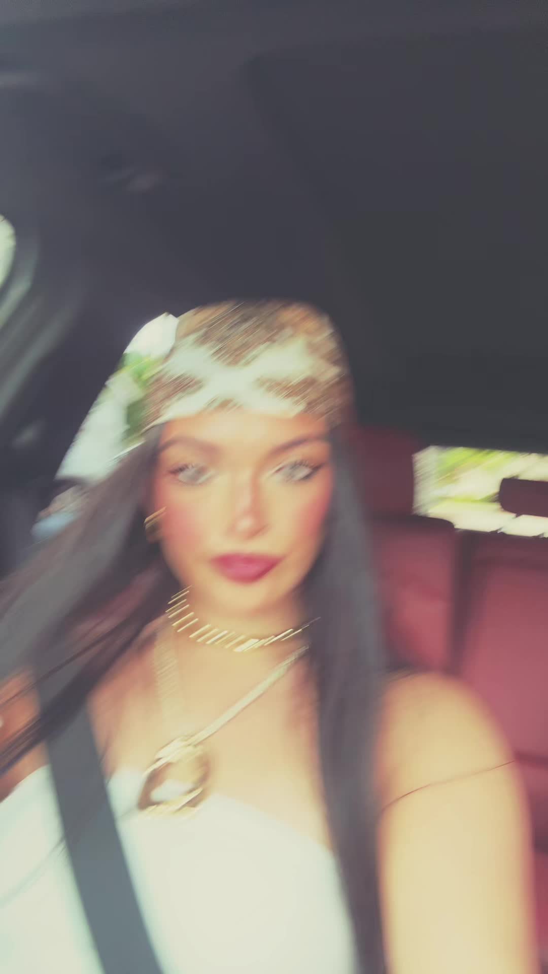 @_valeria_franco_
