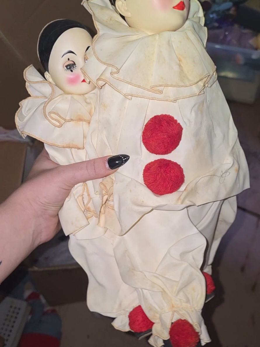 @Syls the doll lady ๐