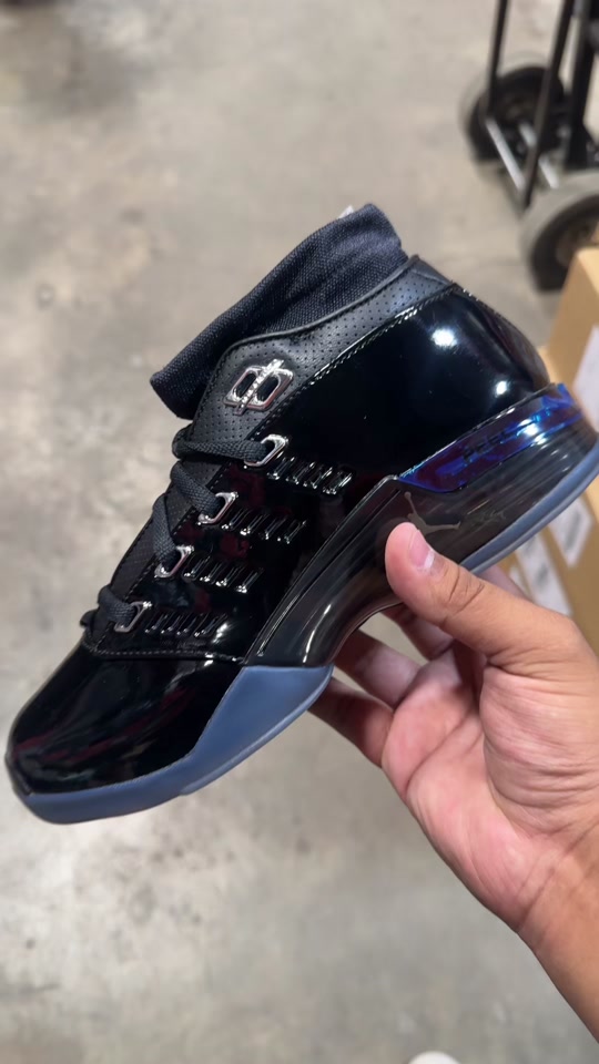 @Trending Sneakers