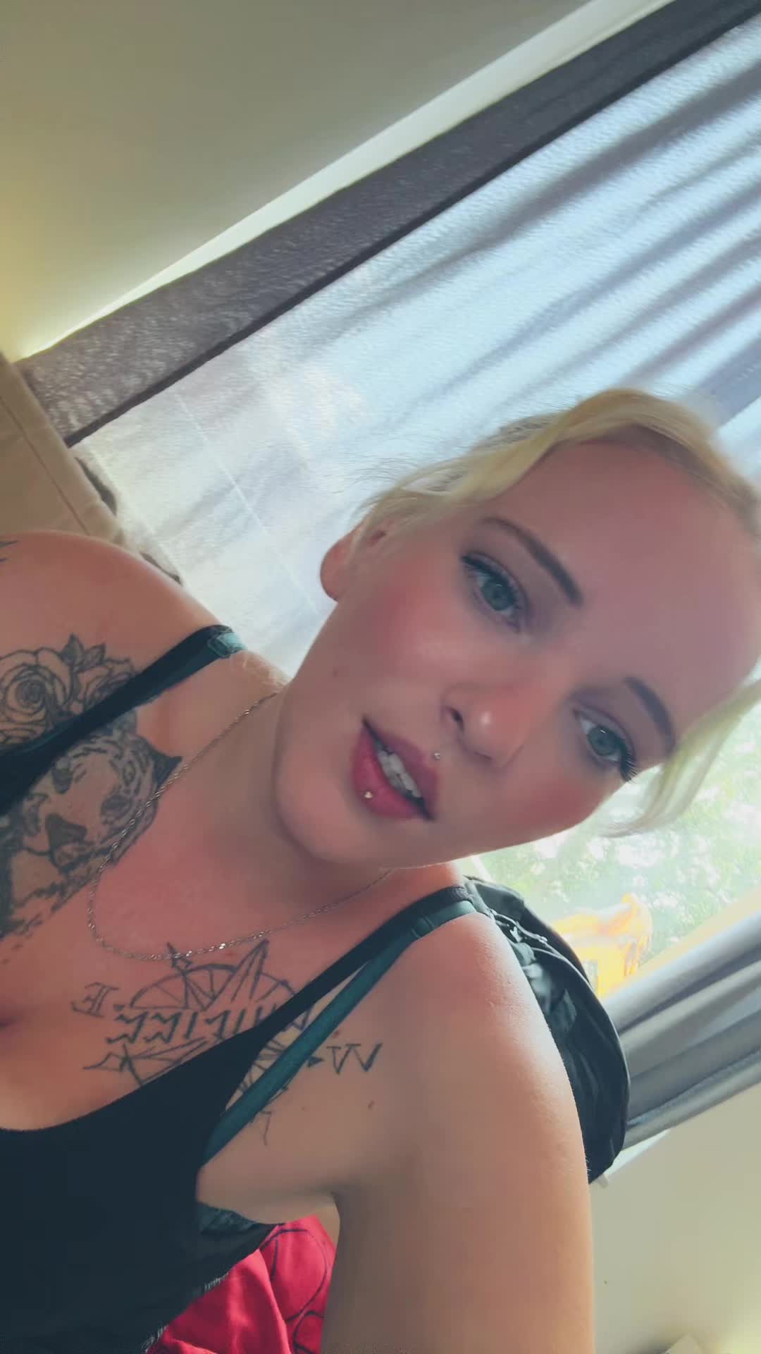 @︎꧁🖕☆♥️❀666_Queen❀♥️☆🖕꧂