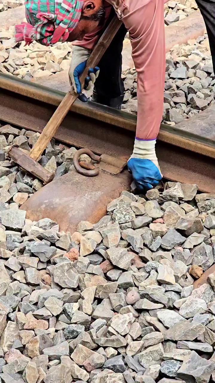 @KENYAN RAILROADER🇰🇪