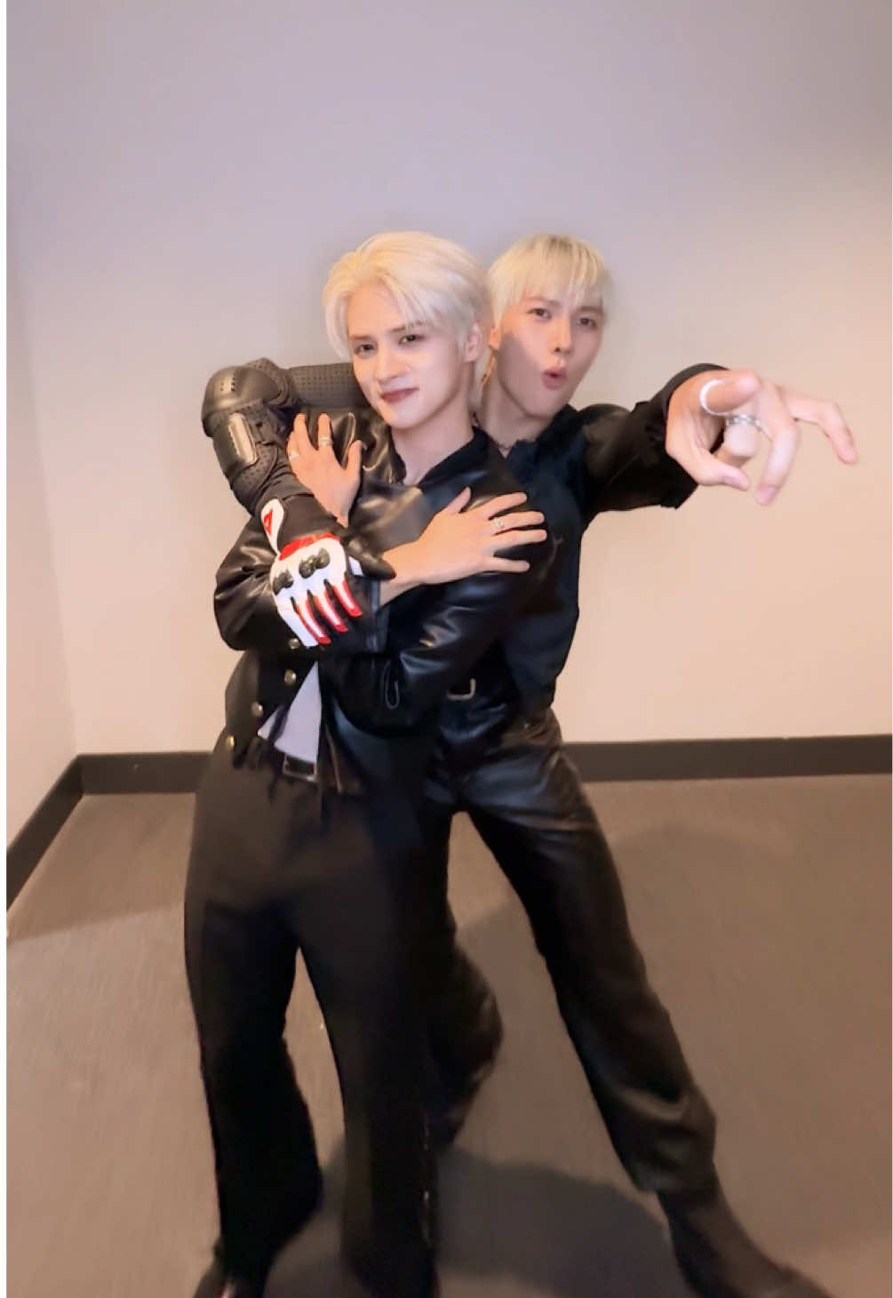 @NOWZ·나우즈