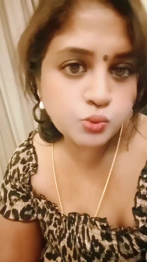 @SweethuVanie