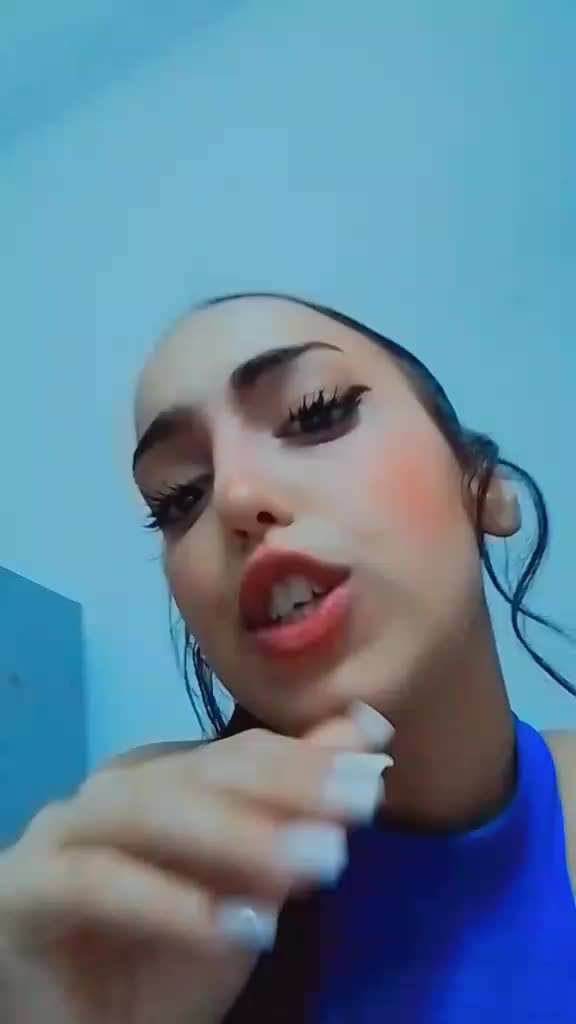 @Eya🐍