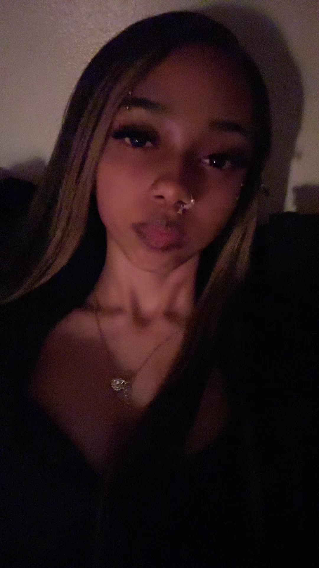 @tiashairboutique