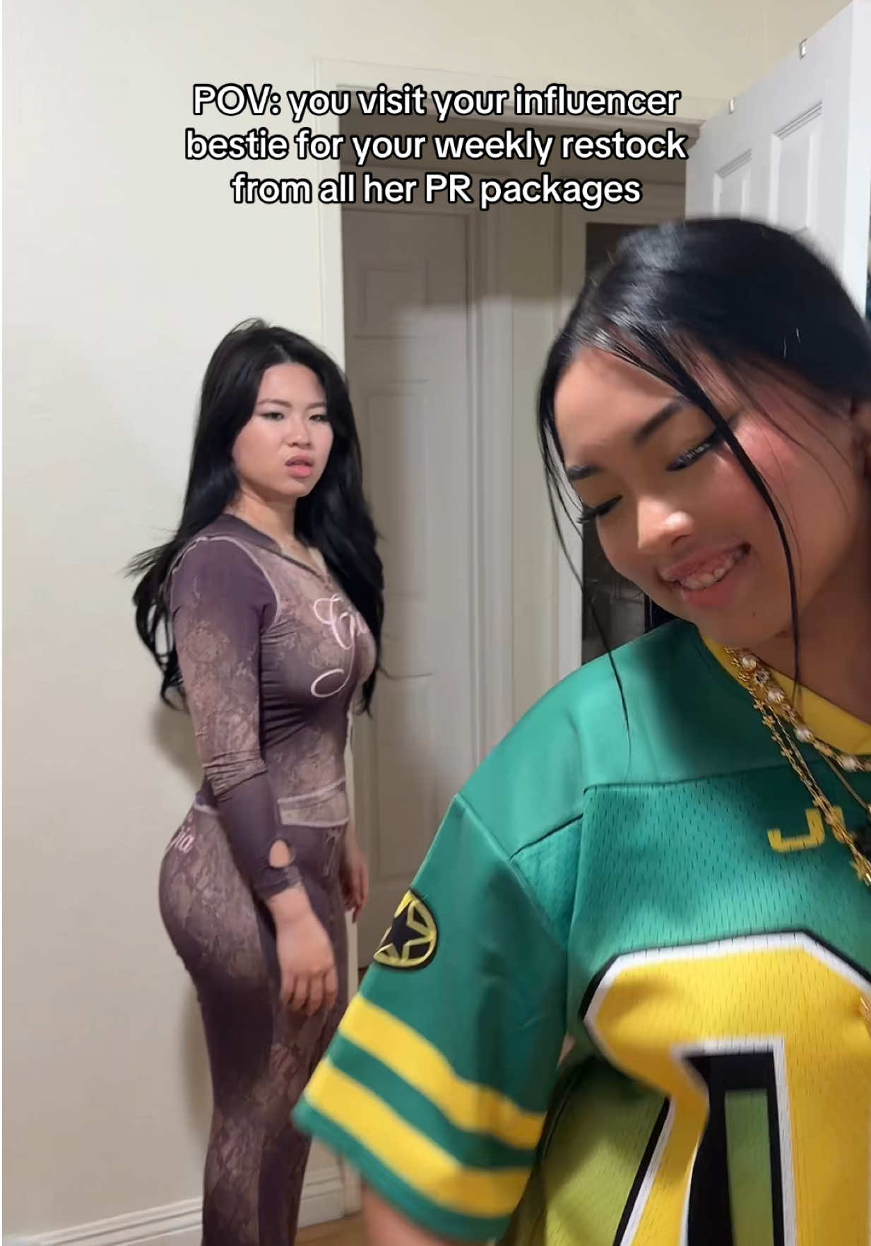 @versacericka