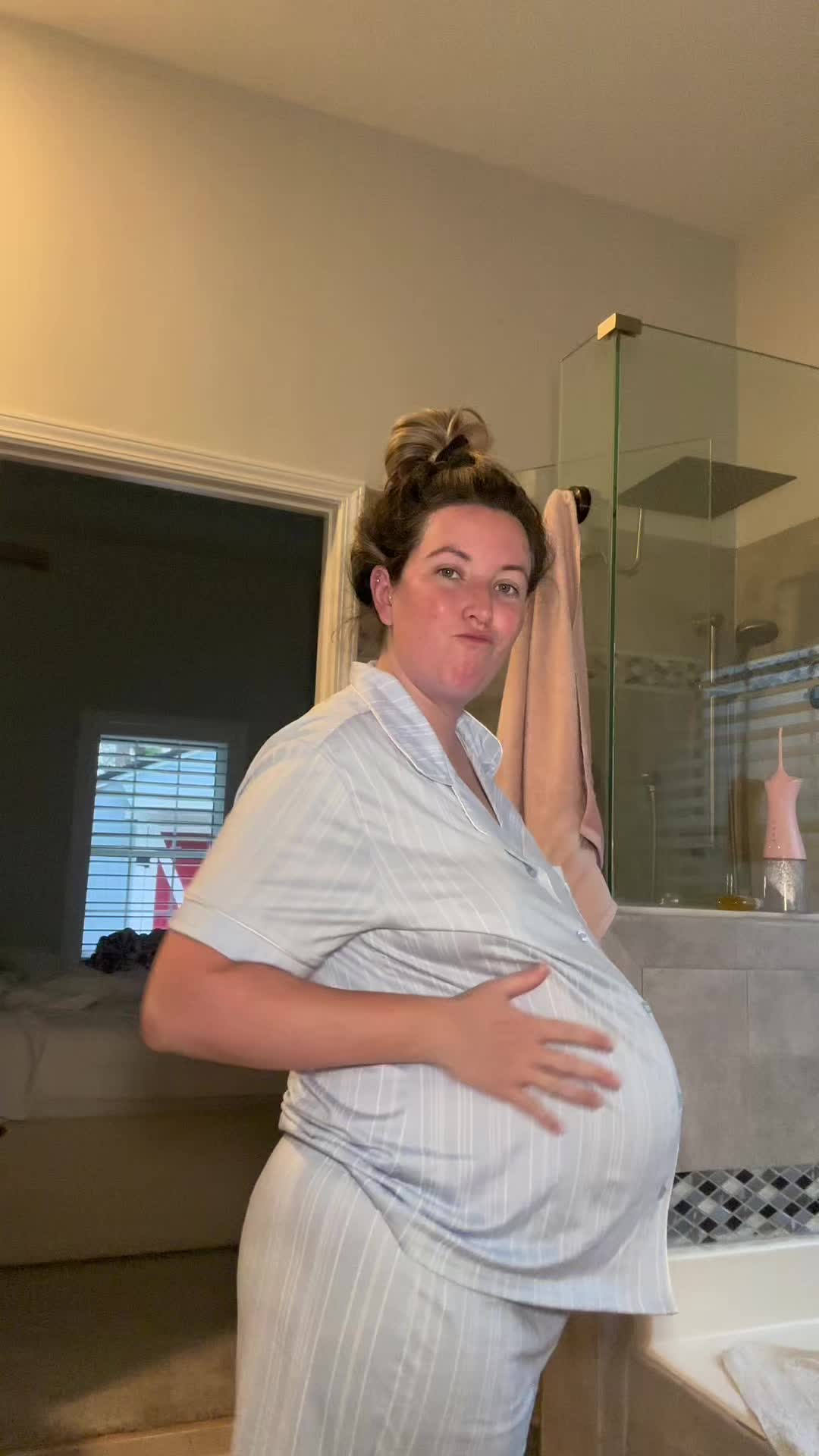 @Kayla Jane | SAHM