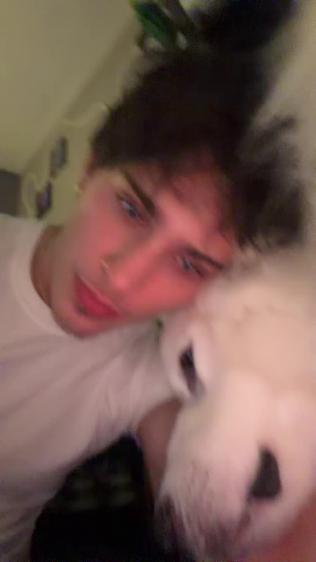 @AUS