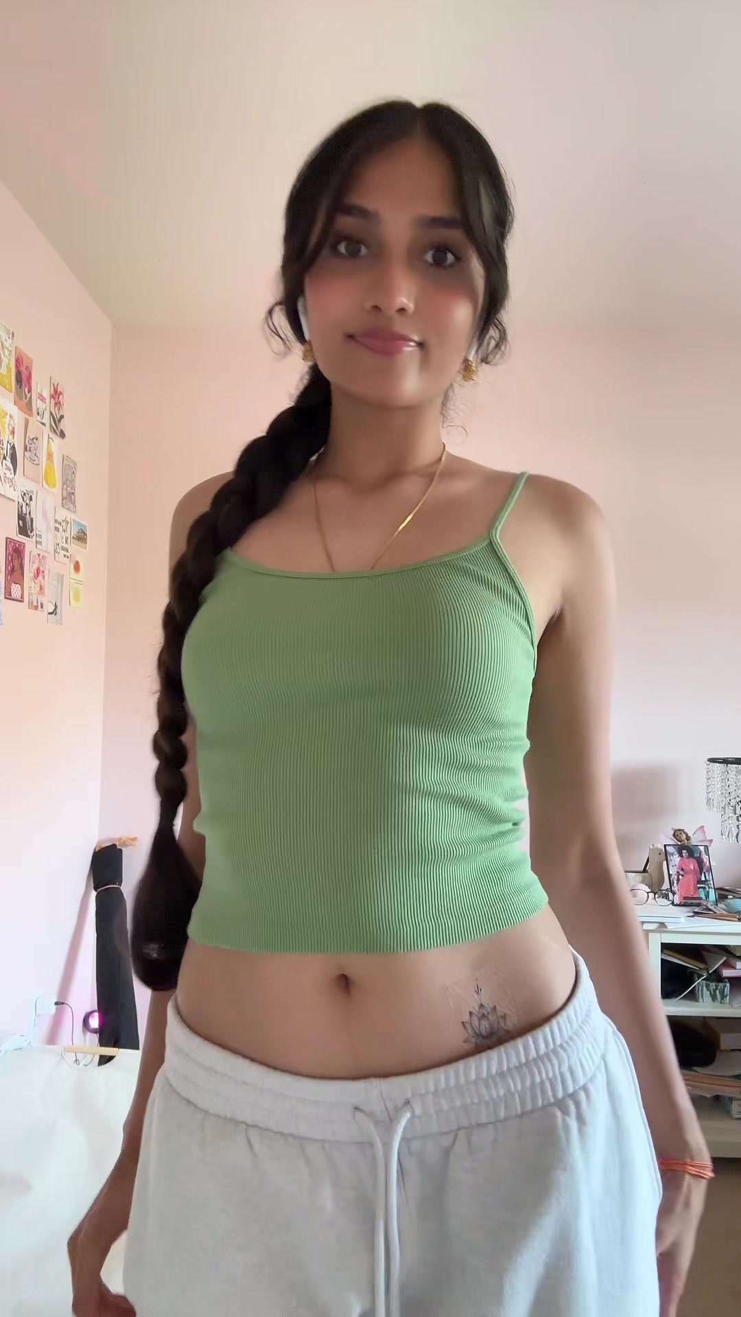 @glitterybarrf
