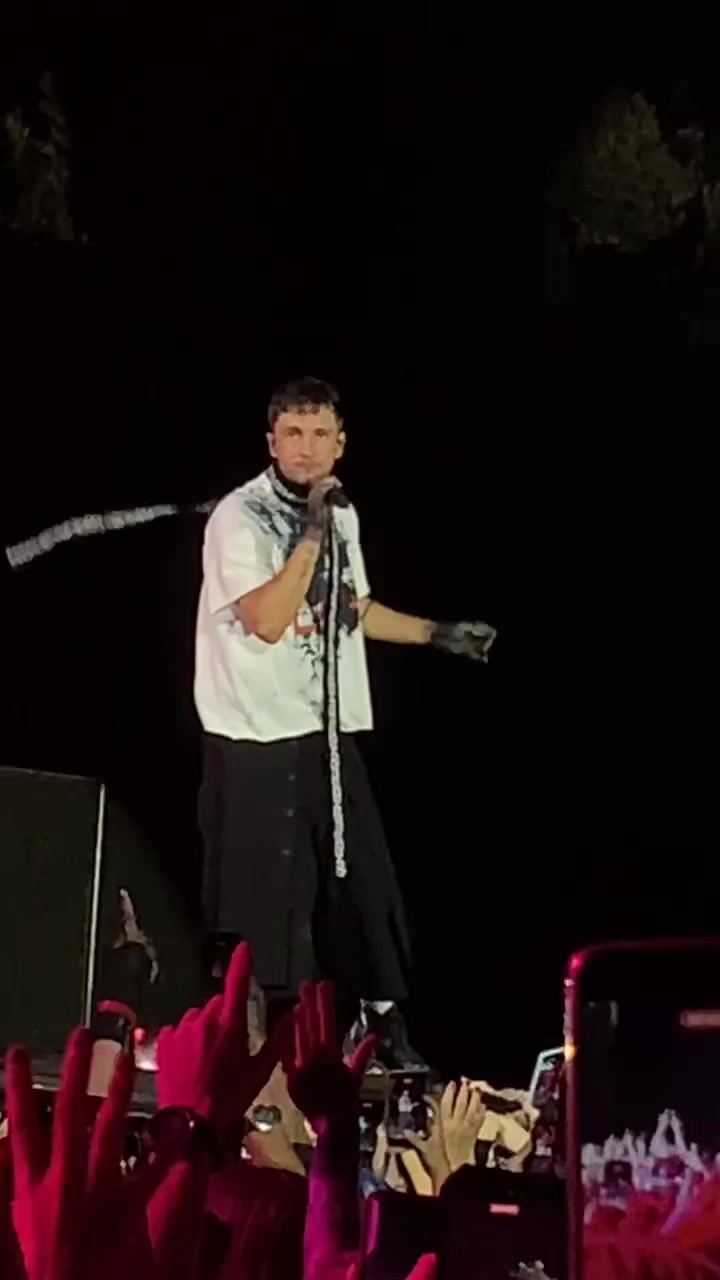 @jas 🦇 |-/