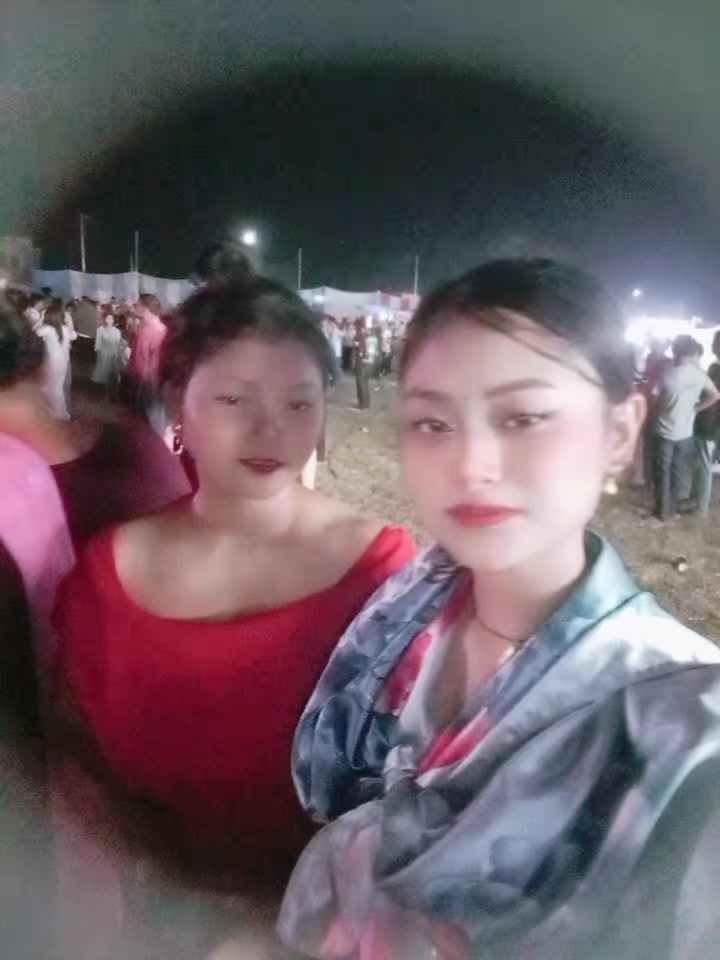 @ViRaL PuJuWa 👄😈