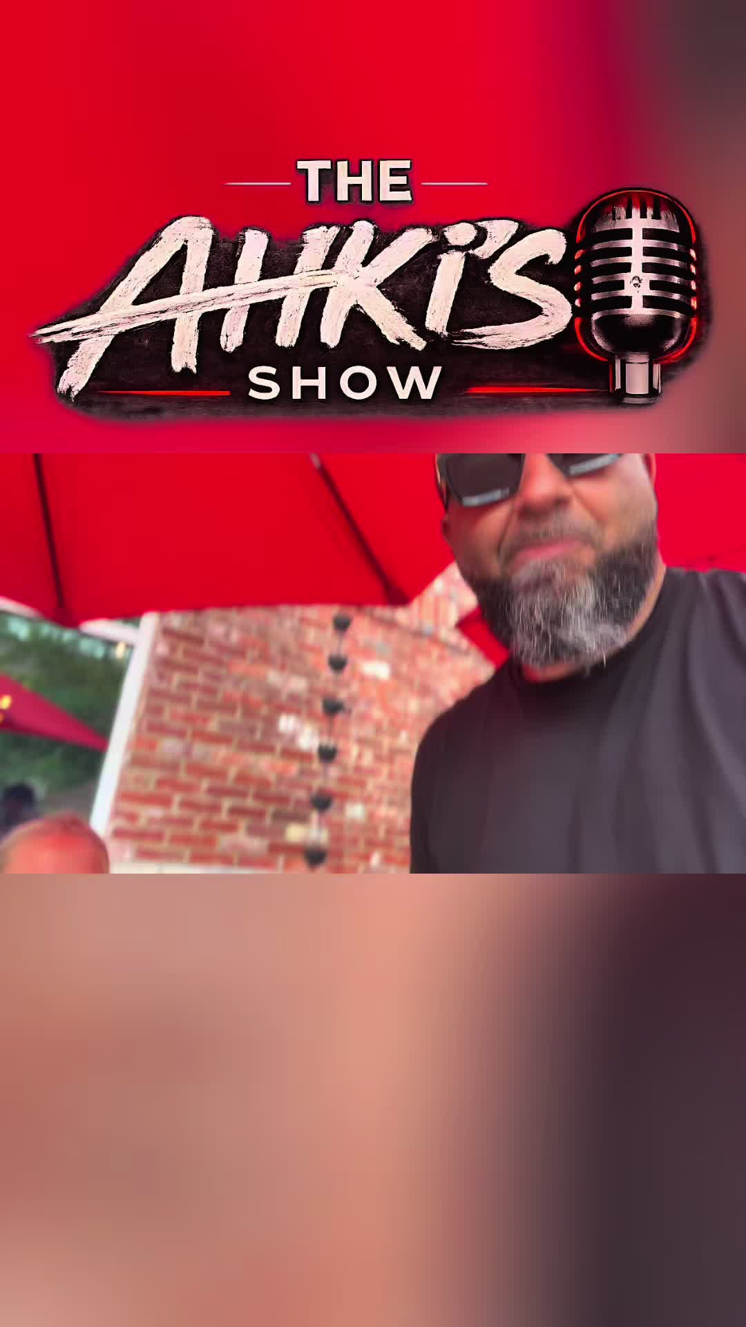 @theahkisshow