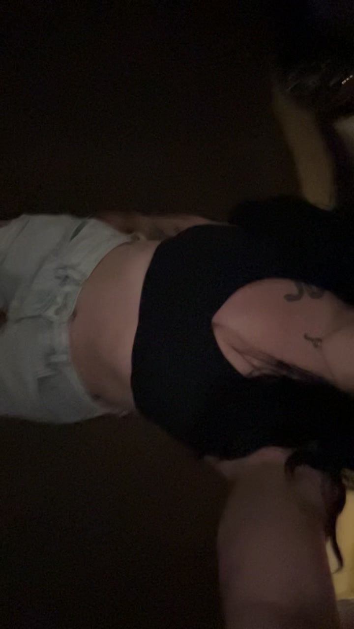 @Liv 🧛🏼&zwj;♀️