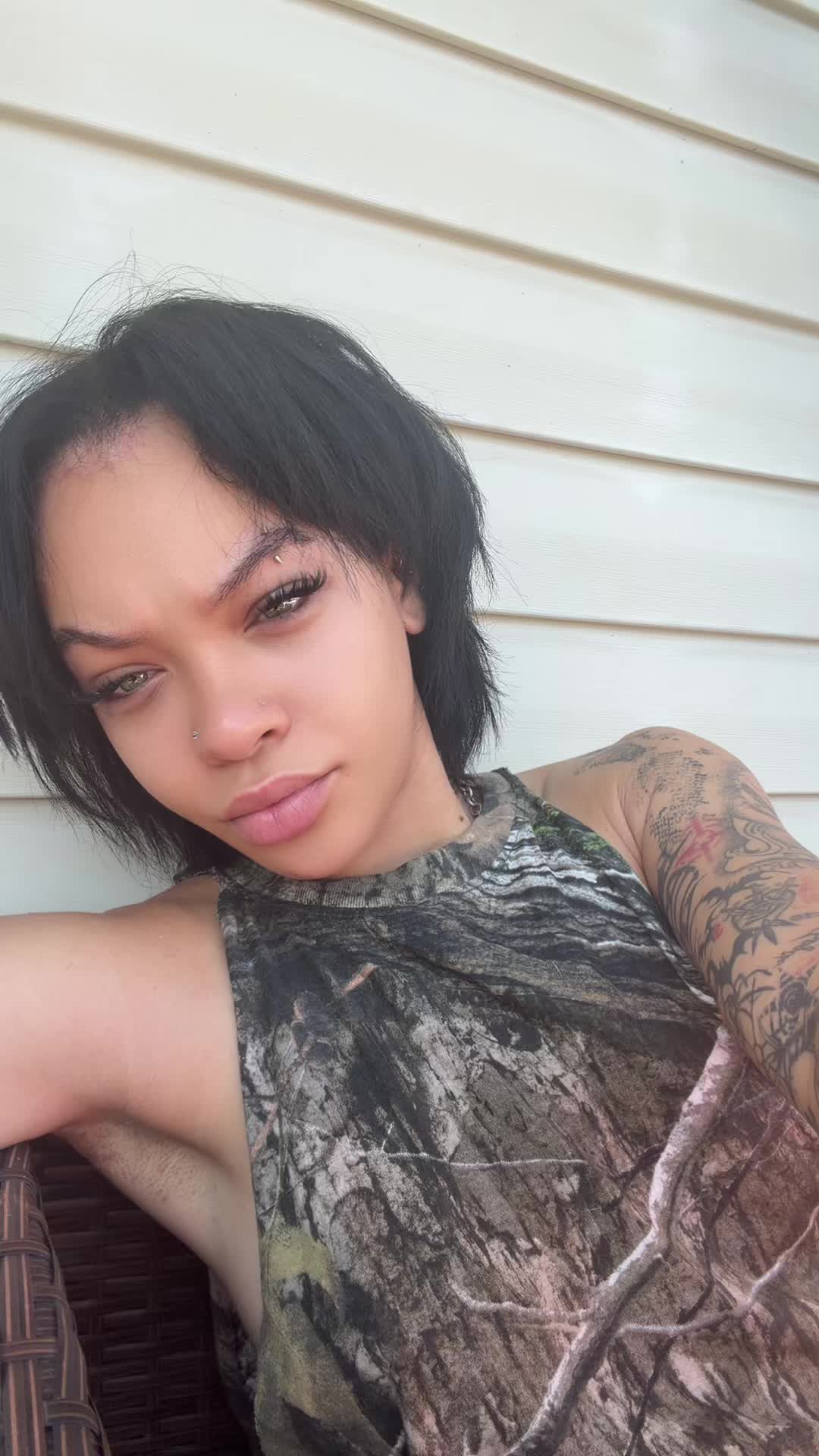@Navadaqueen