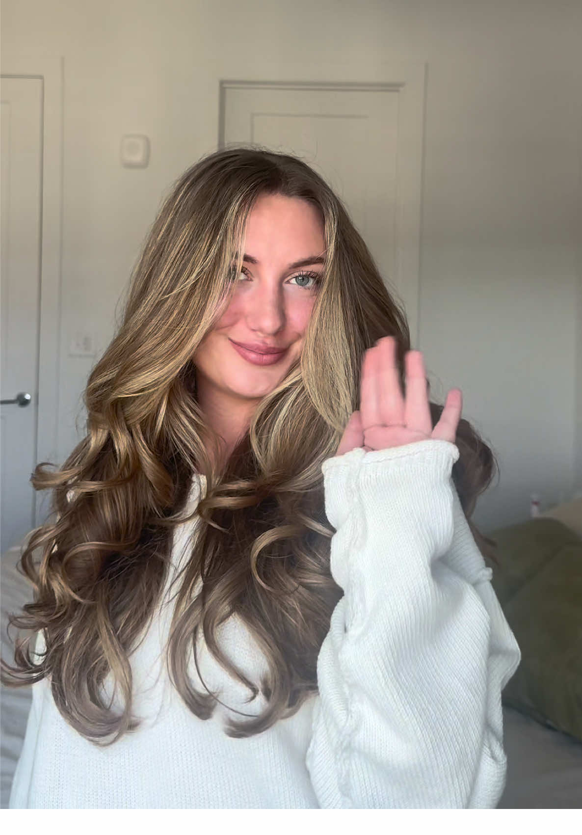 @_sydneymorann