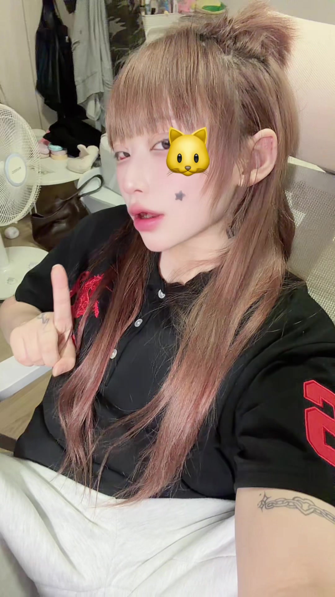 @YN