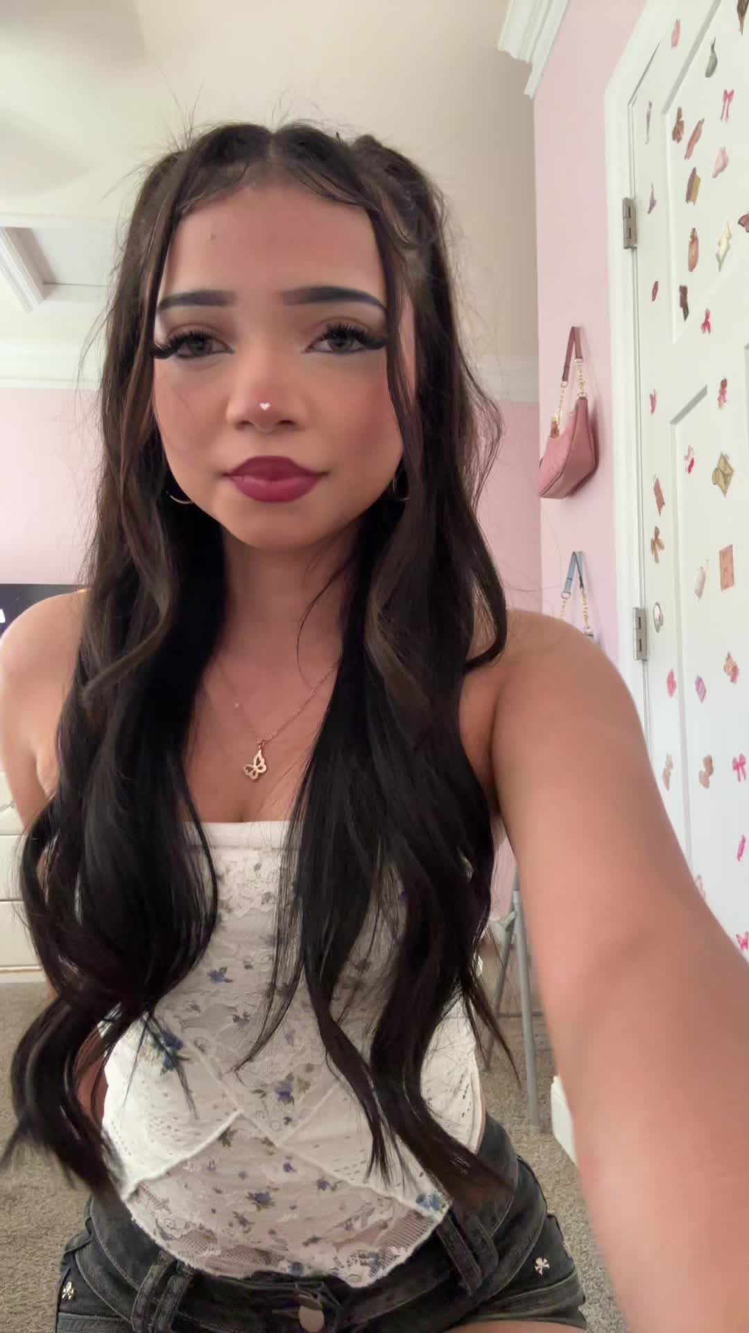 @𝓚𝓪𝓻𝓵𝓪 🌺