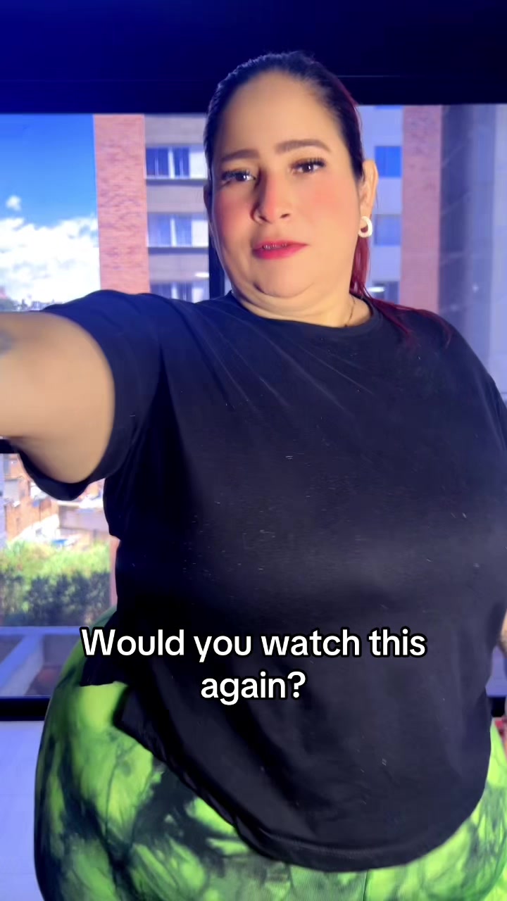@LolaPop 🌈