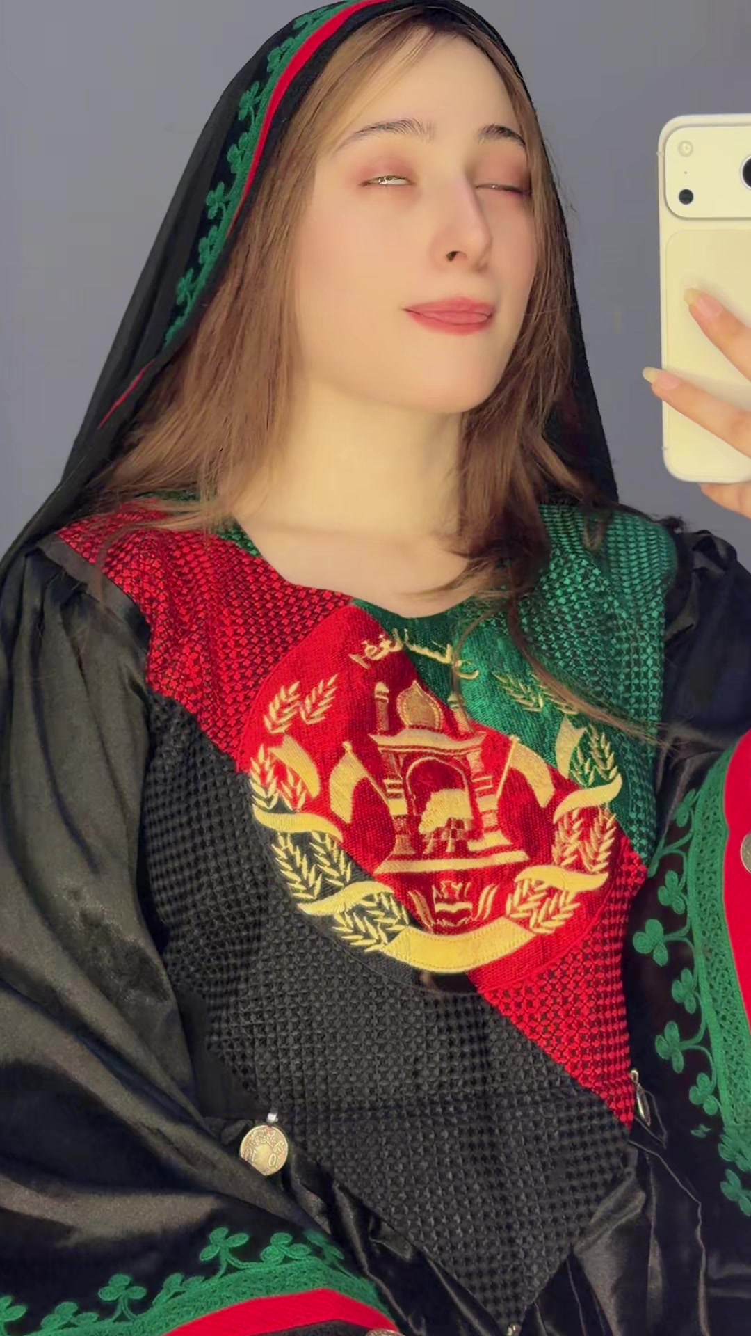 @🦋Ghezal Nazari4. 👑