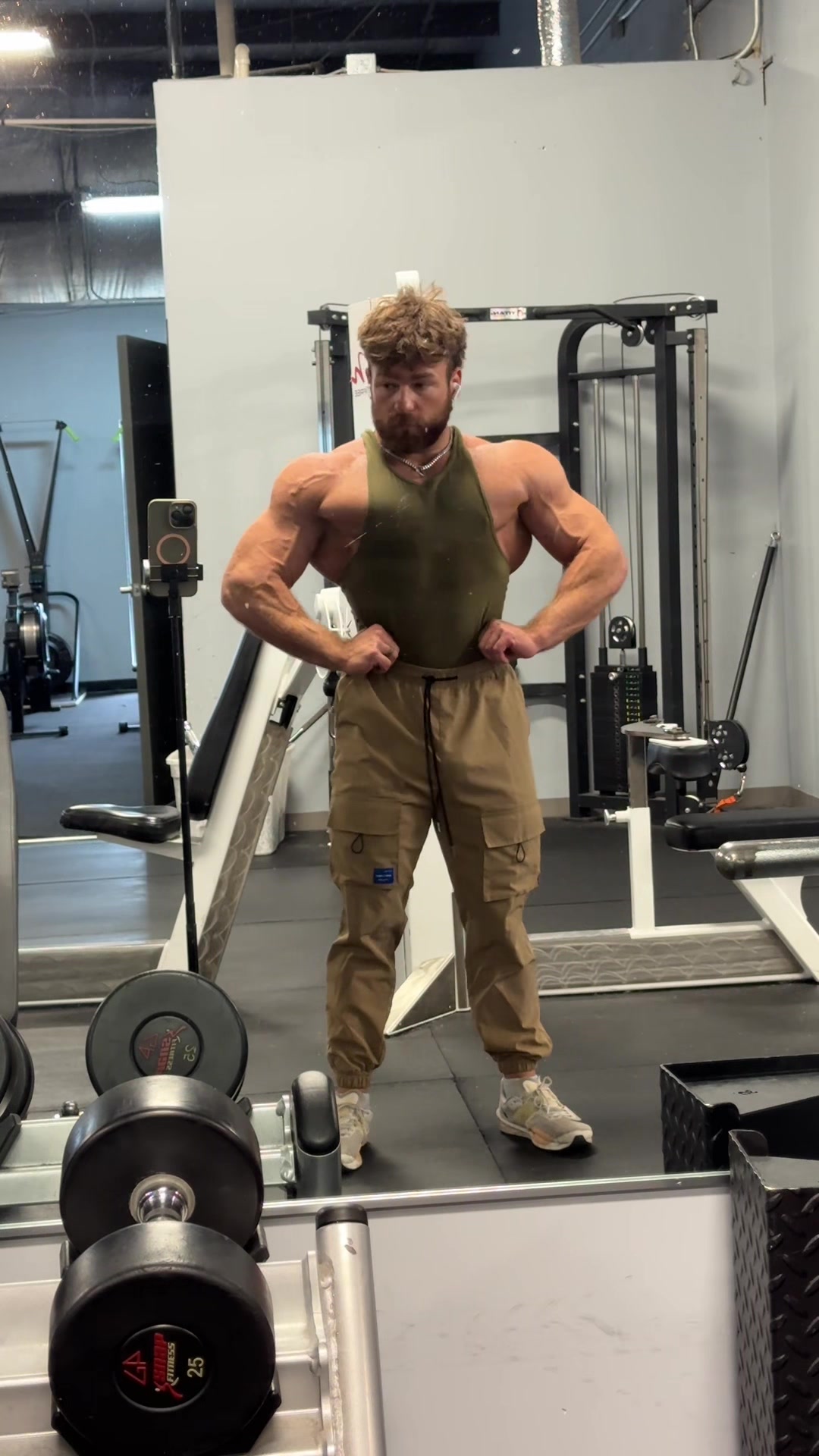 @Alex 🦍