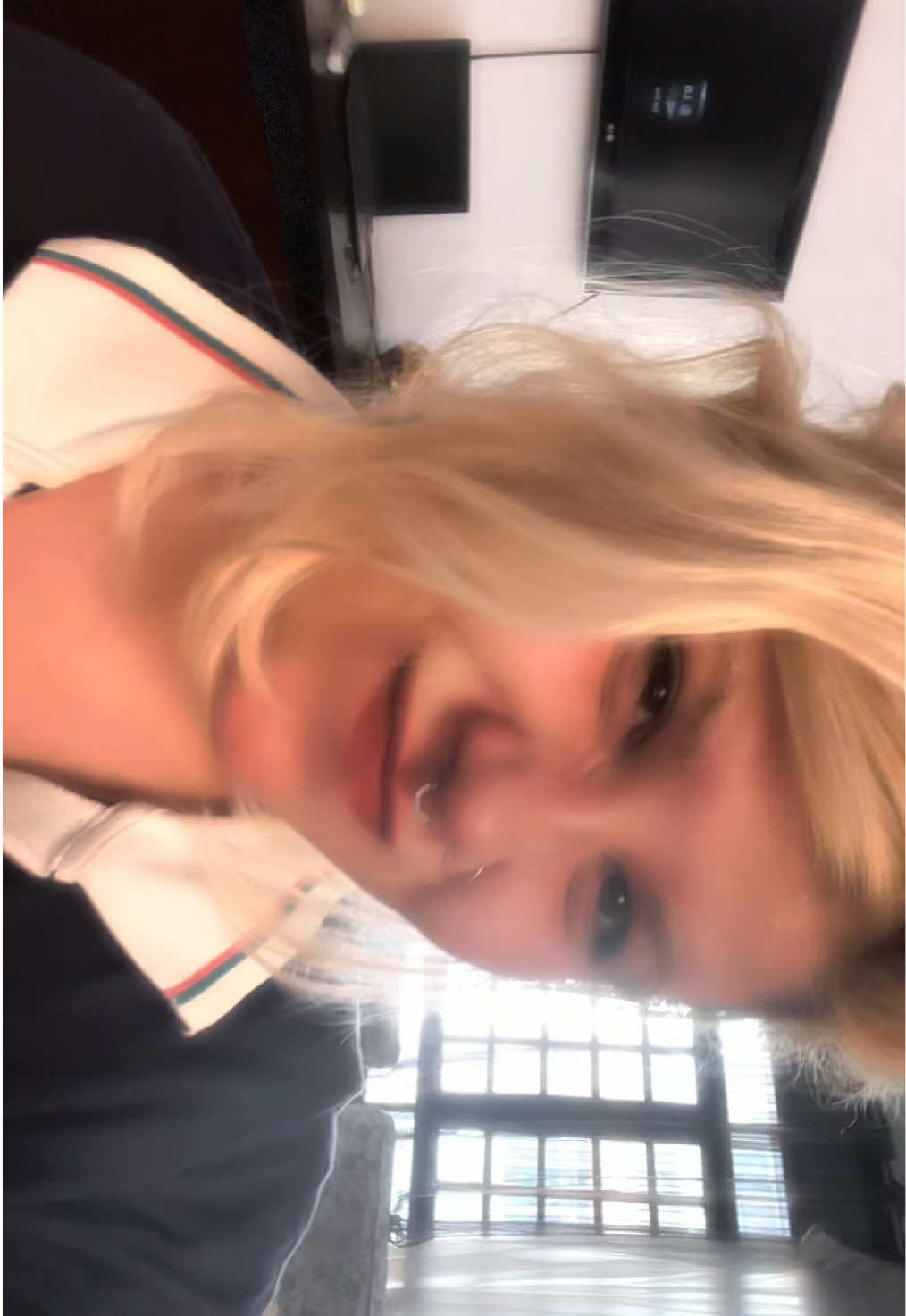 @meivesz