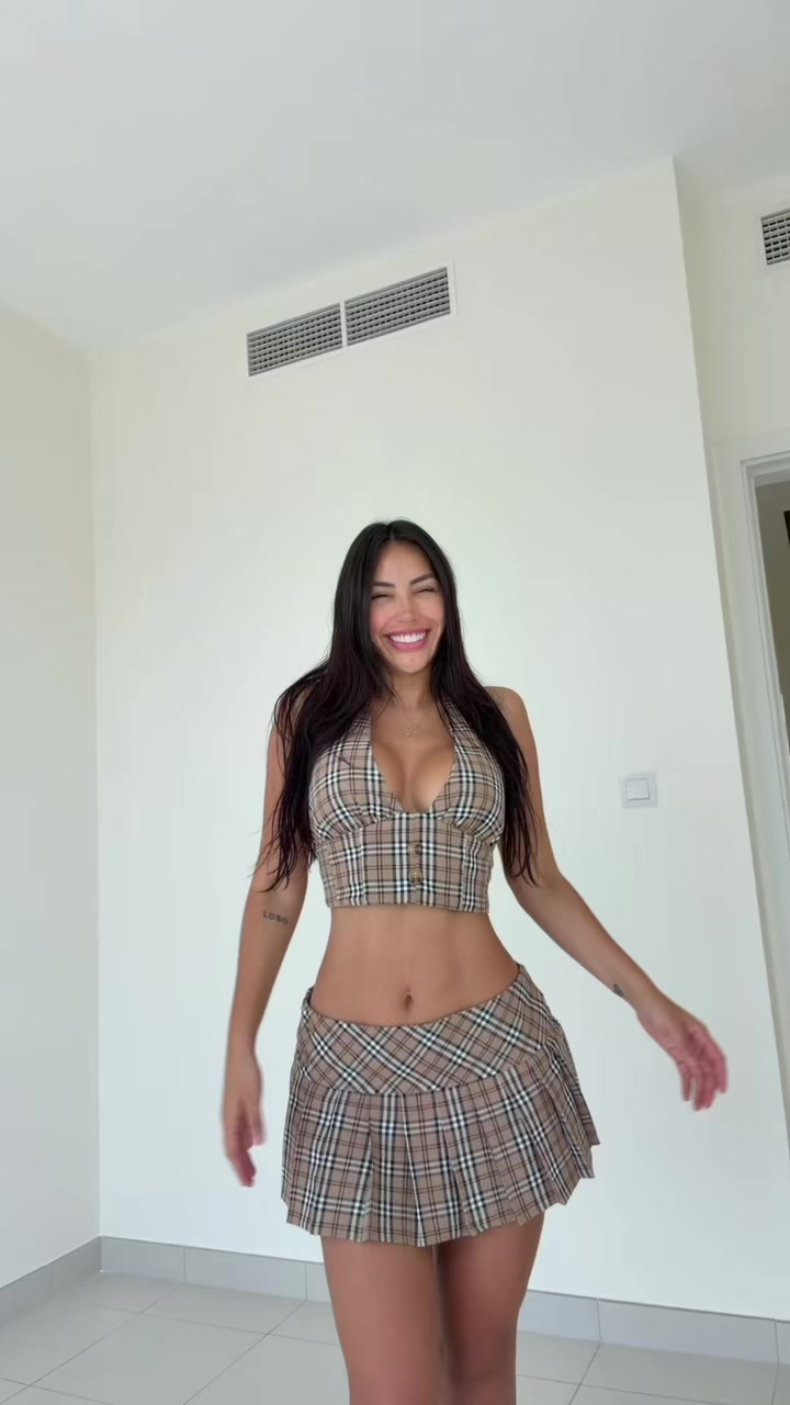 @leslyreynas