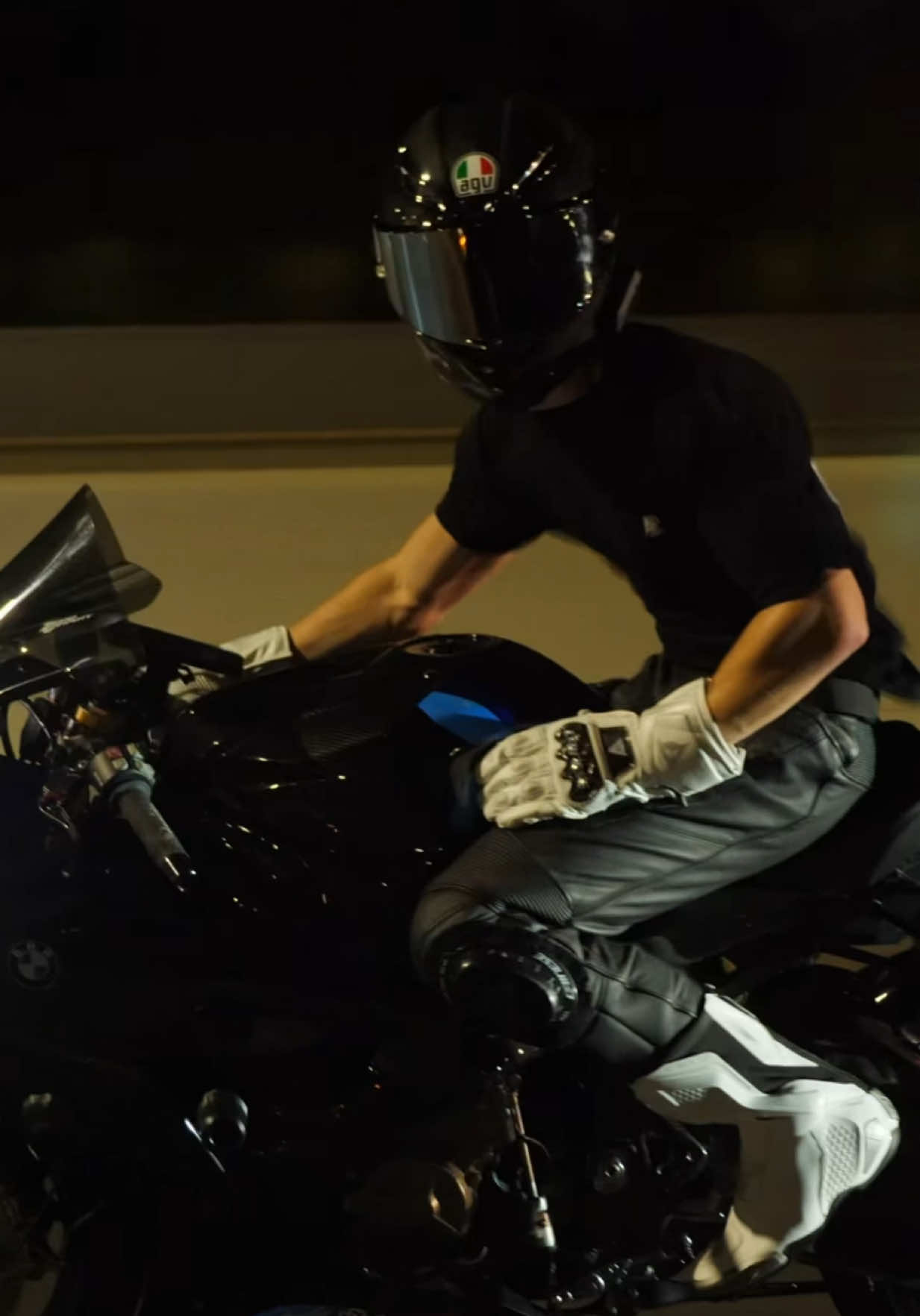 @DancingMoto