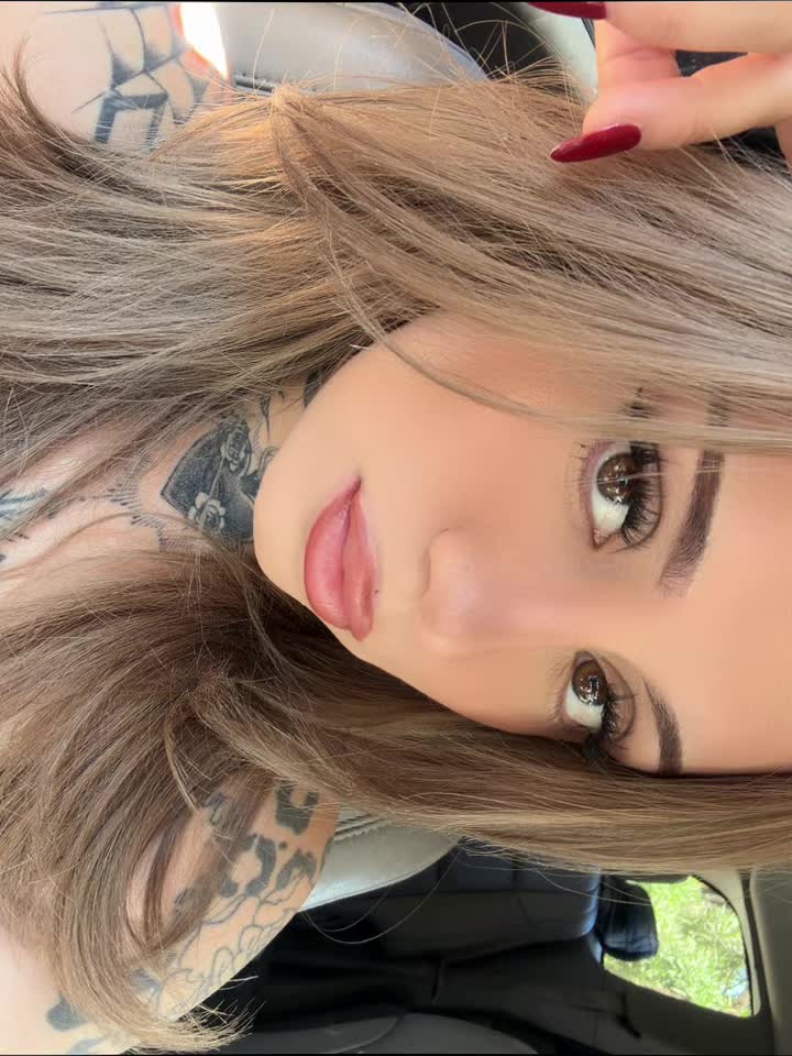 @nadineatilano