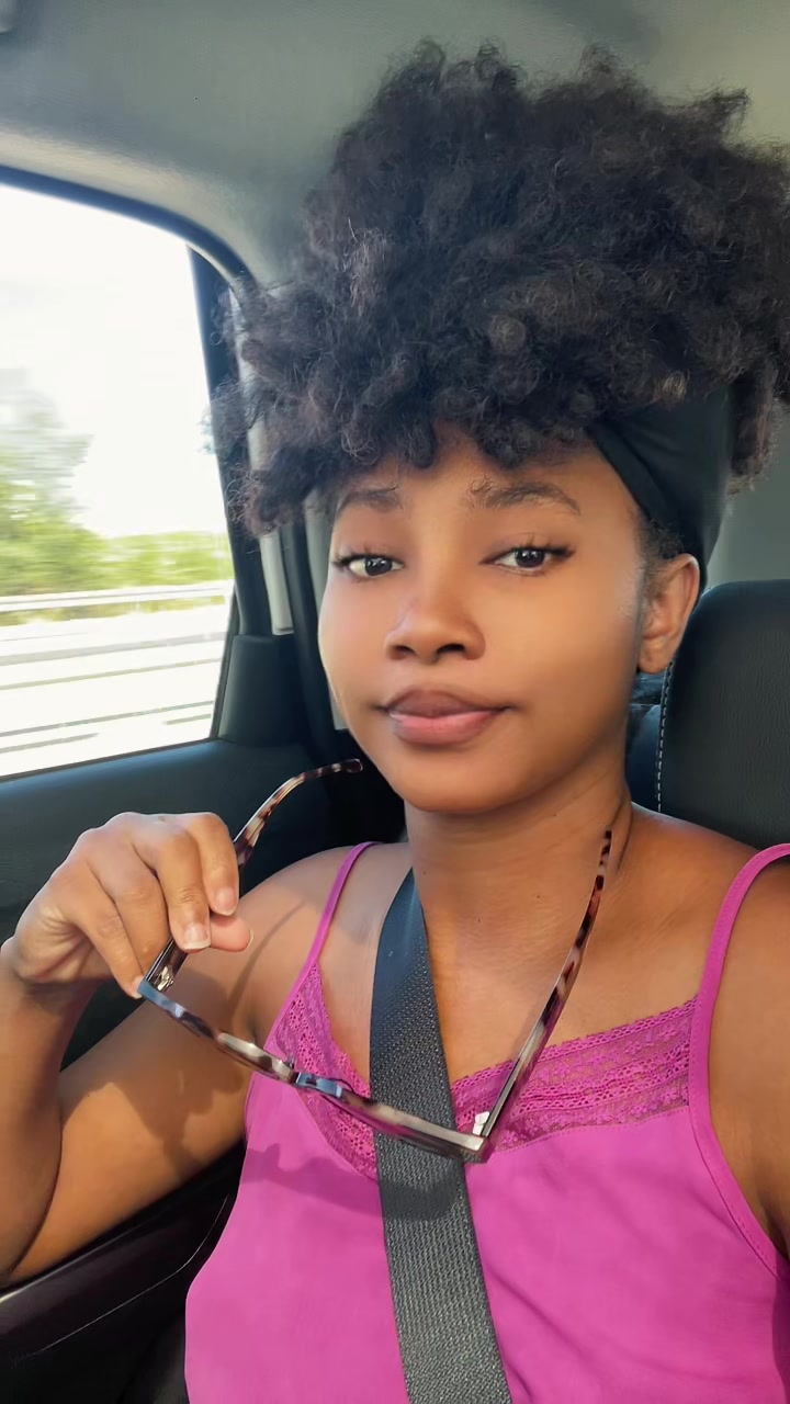 @Lunatique 🇲🇬🇲🇺🇫🇷?