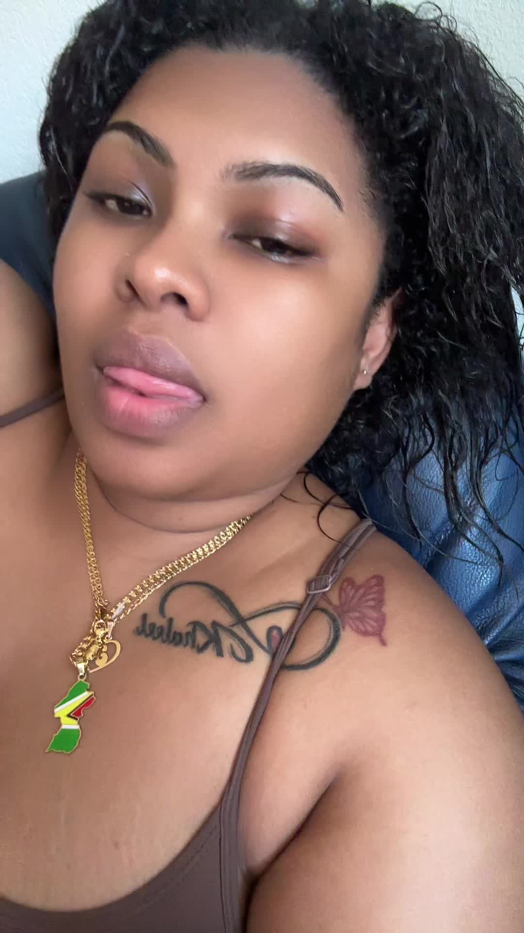 @kristelhafeez