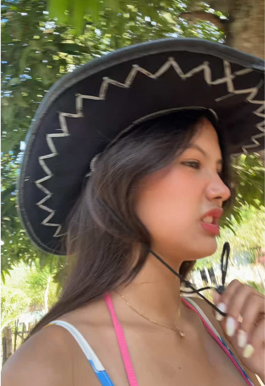 @hrtgynt ON IG <3