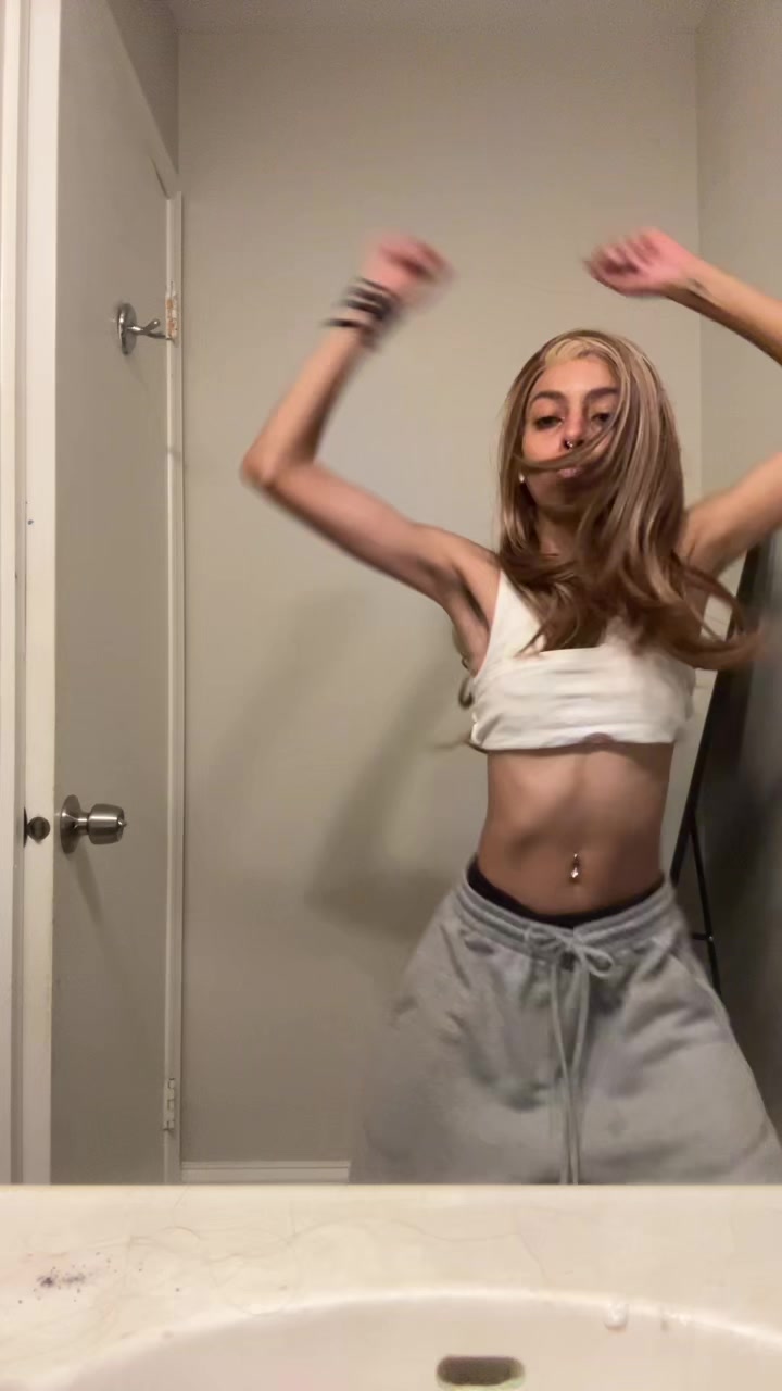 @nosmilingnini